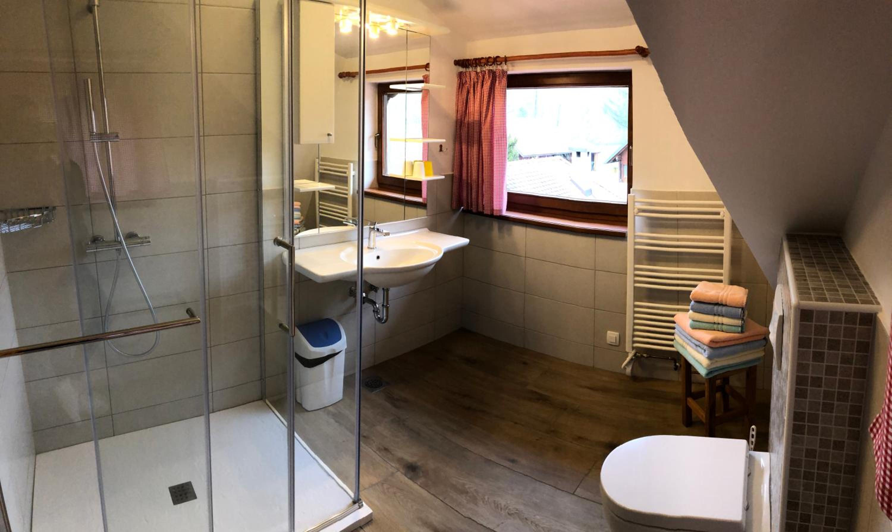 Two-Bedroom Apartment - Photo 3