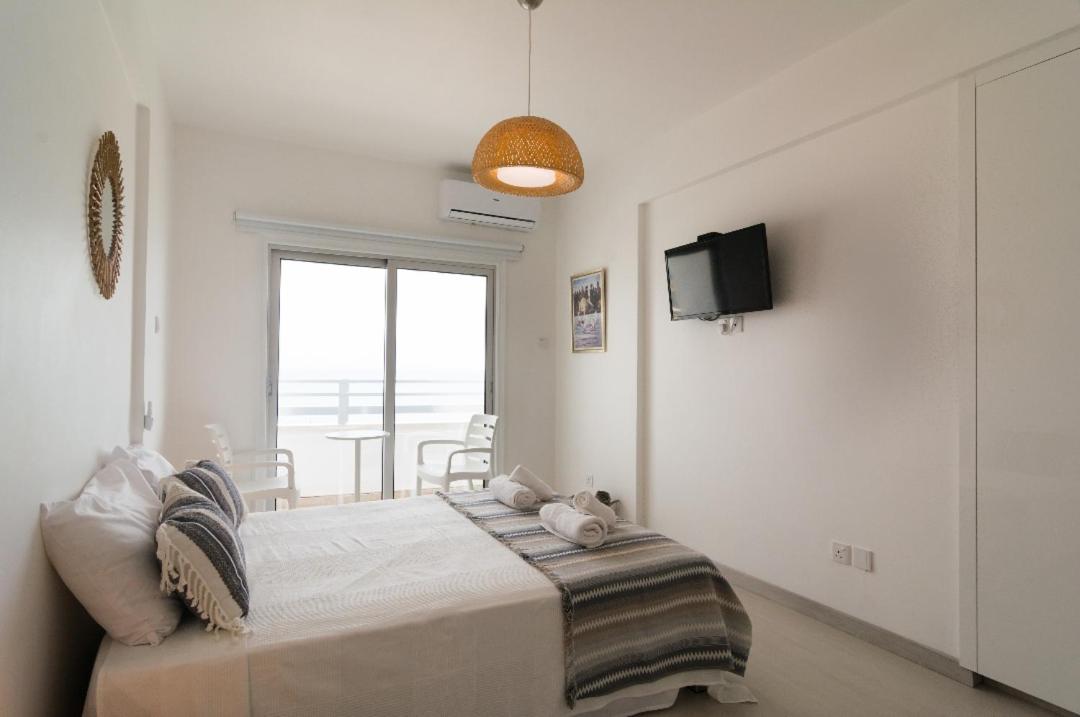Apartment with Sea View - Photo 13