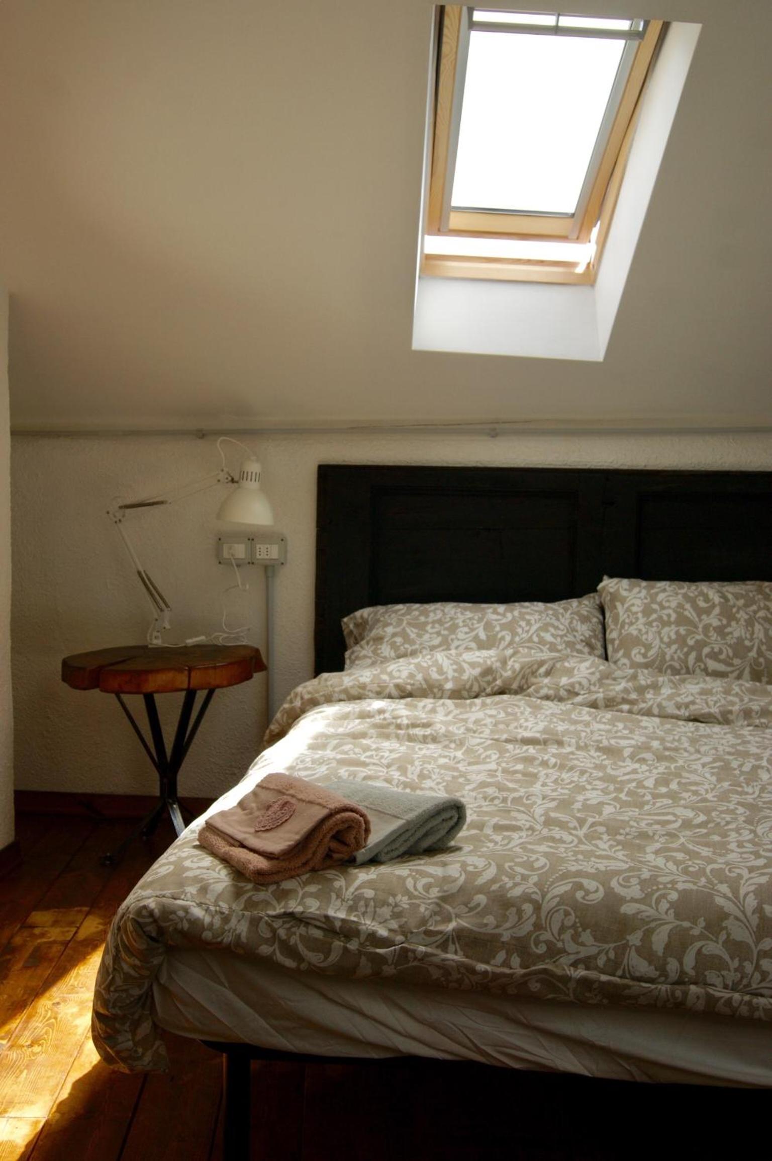 Deluxe Double Room with Extra Bed - Photo 11
