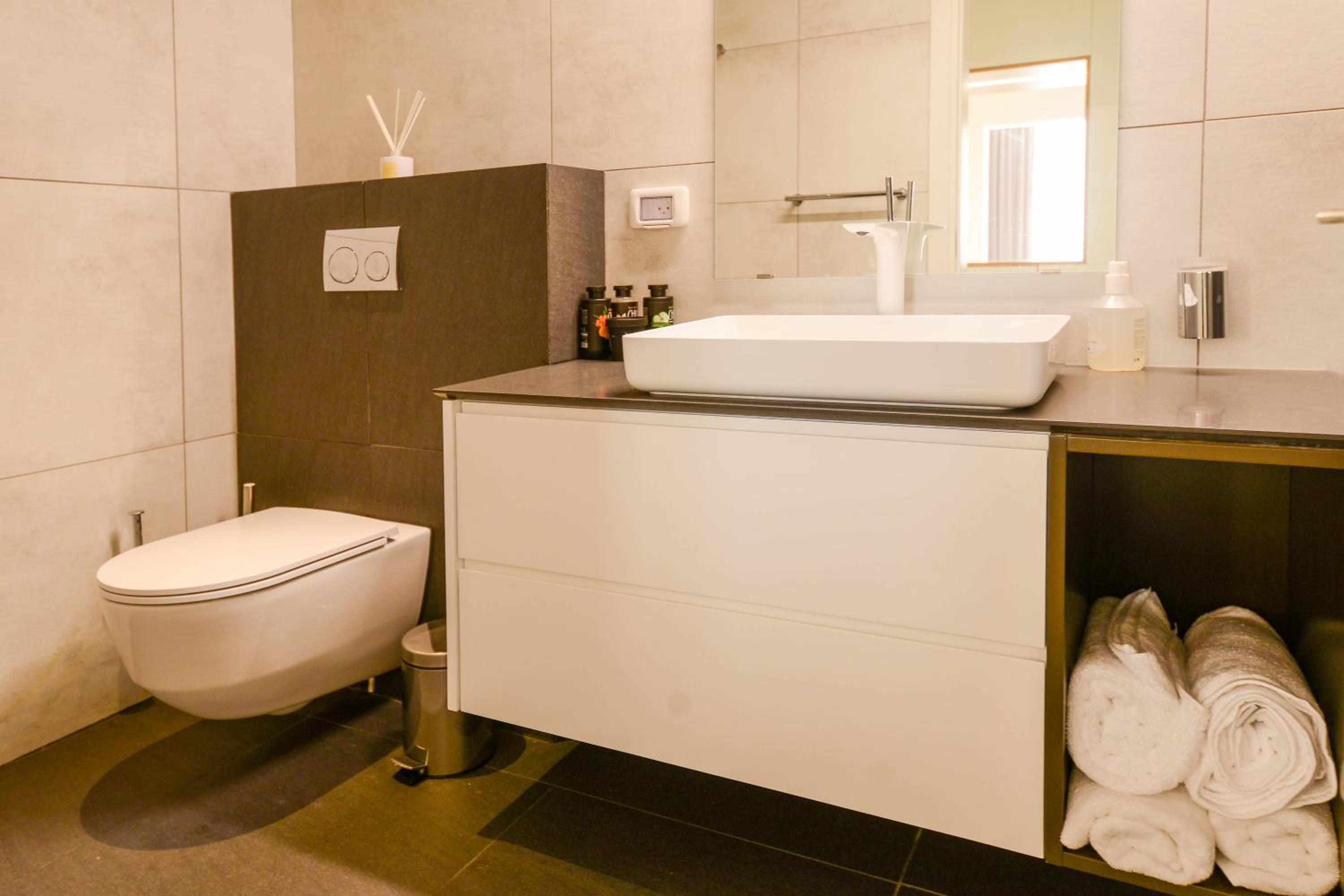 Studio Apartment with Sea View - Photo 11