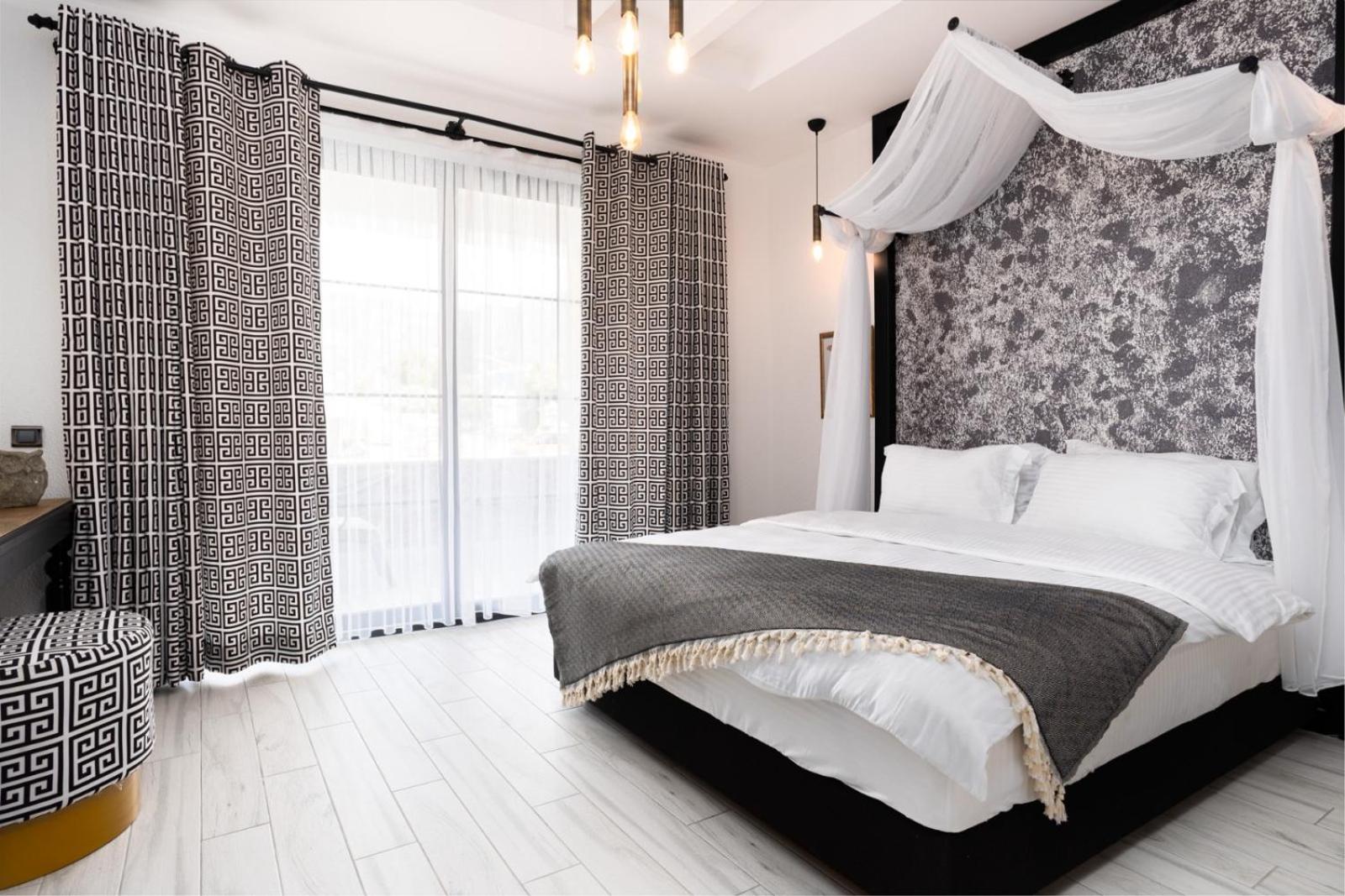Queen Room with Sea View