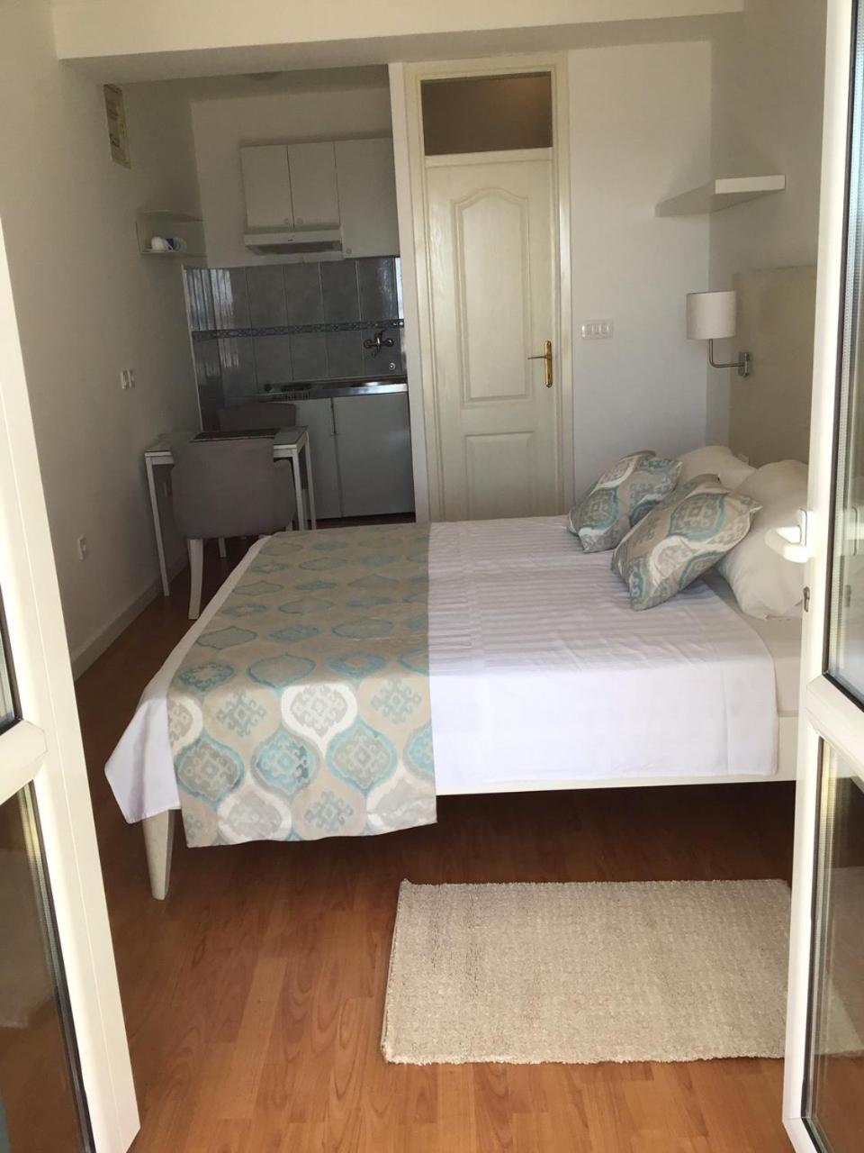 Studio Apartment with Sea View