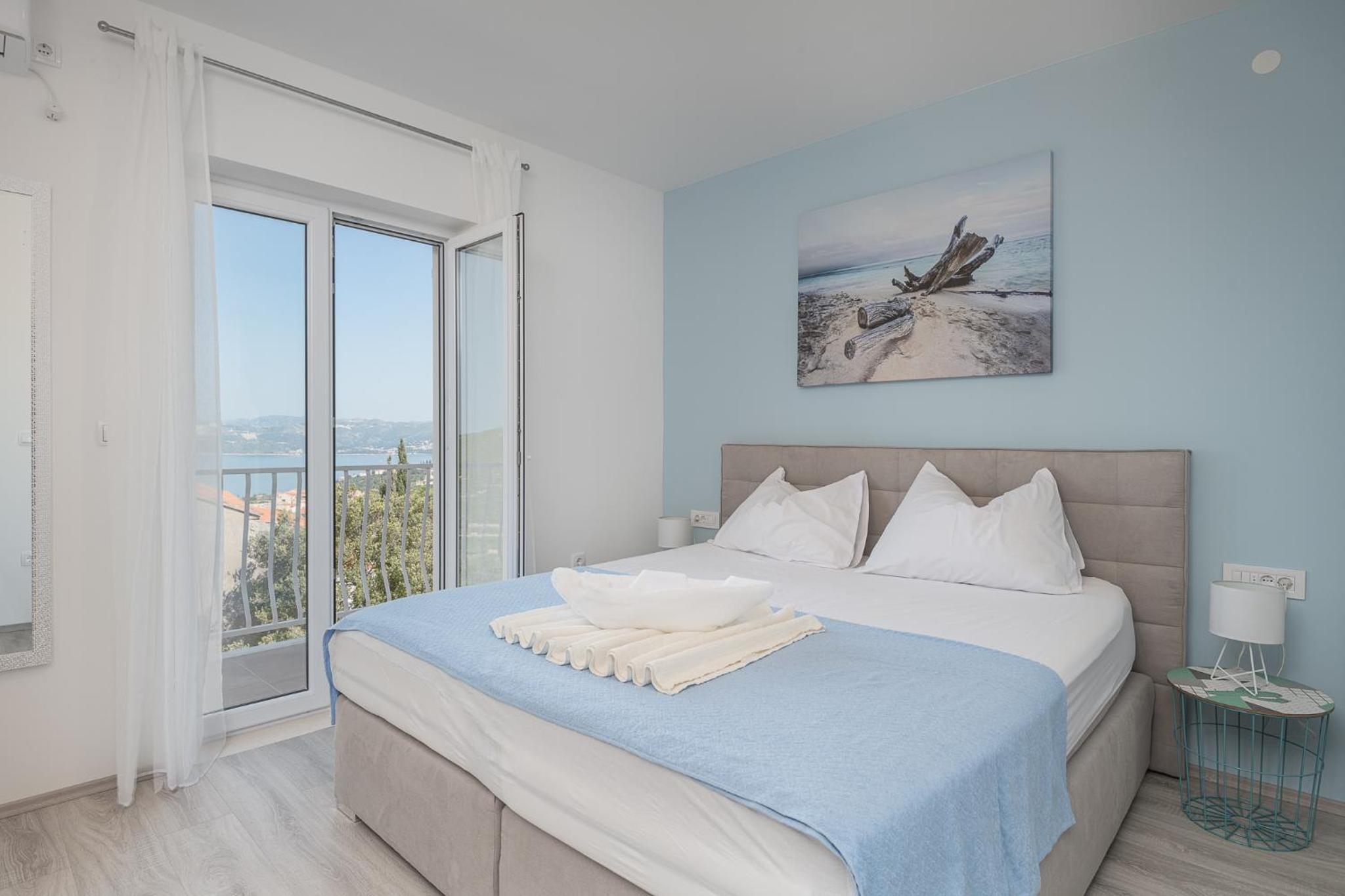 Apartment with Sea View - Photo 11
