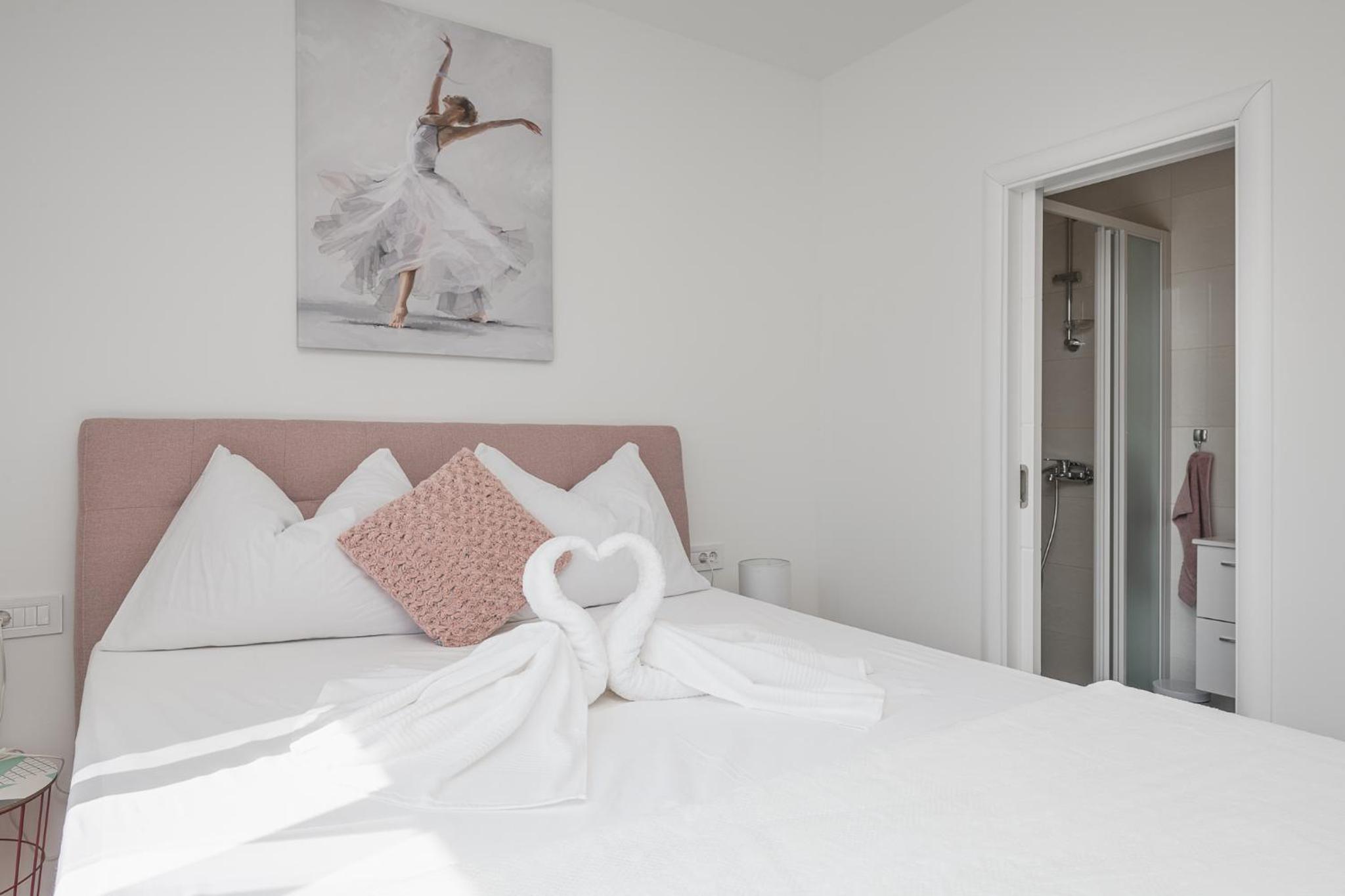 Double Room with Mountain View 2