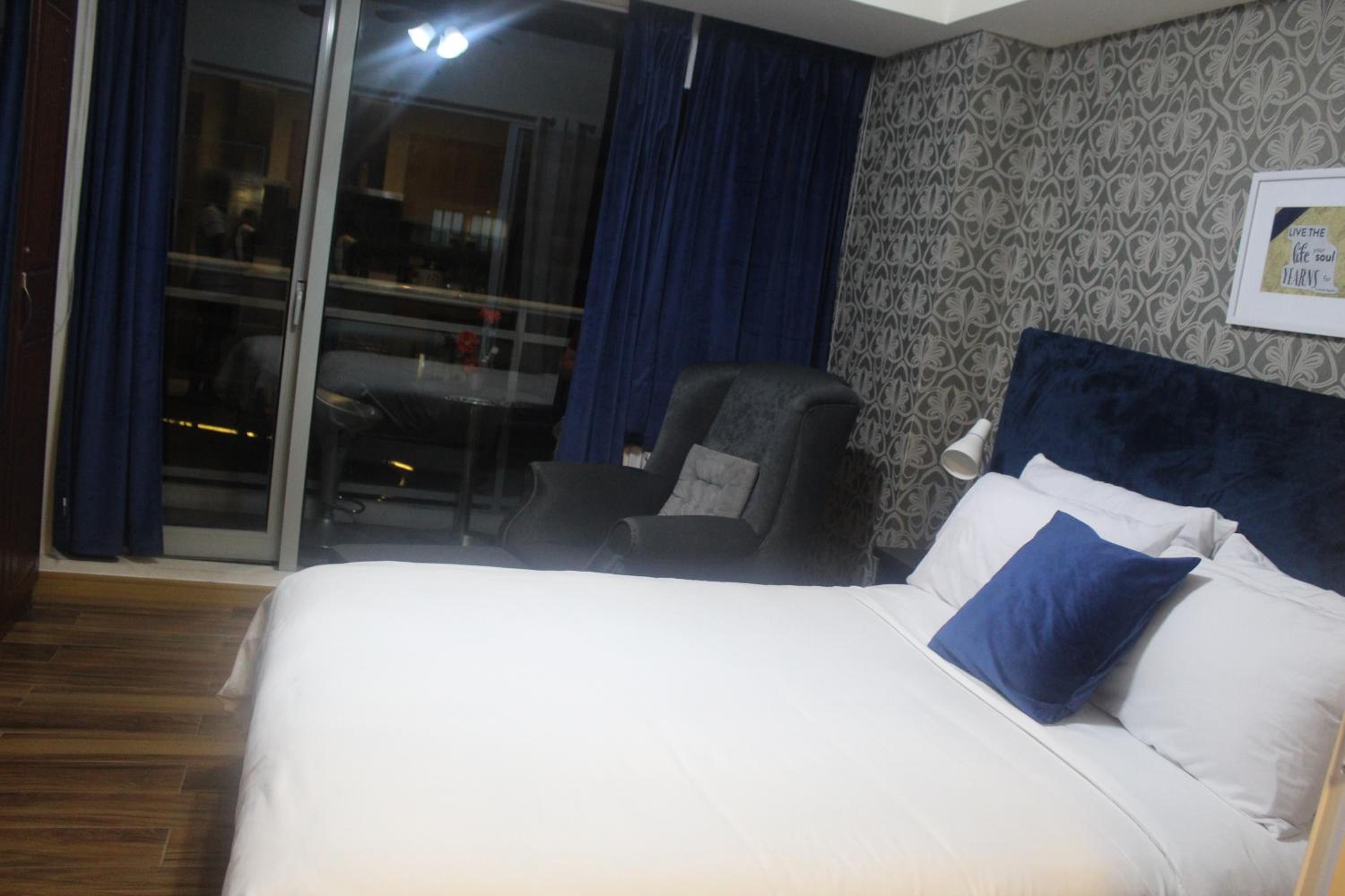 Two-Bedroom Apartment - Photo 8