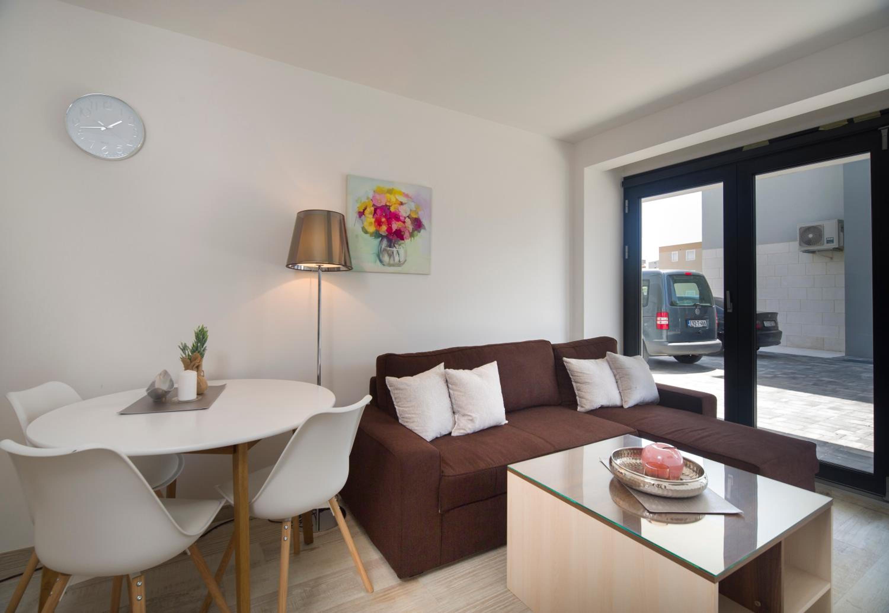 Apartment - Ground Floor photo 2