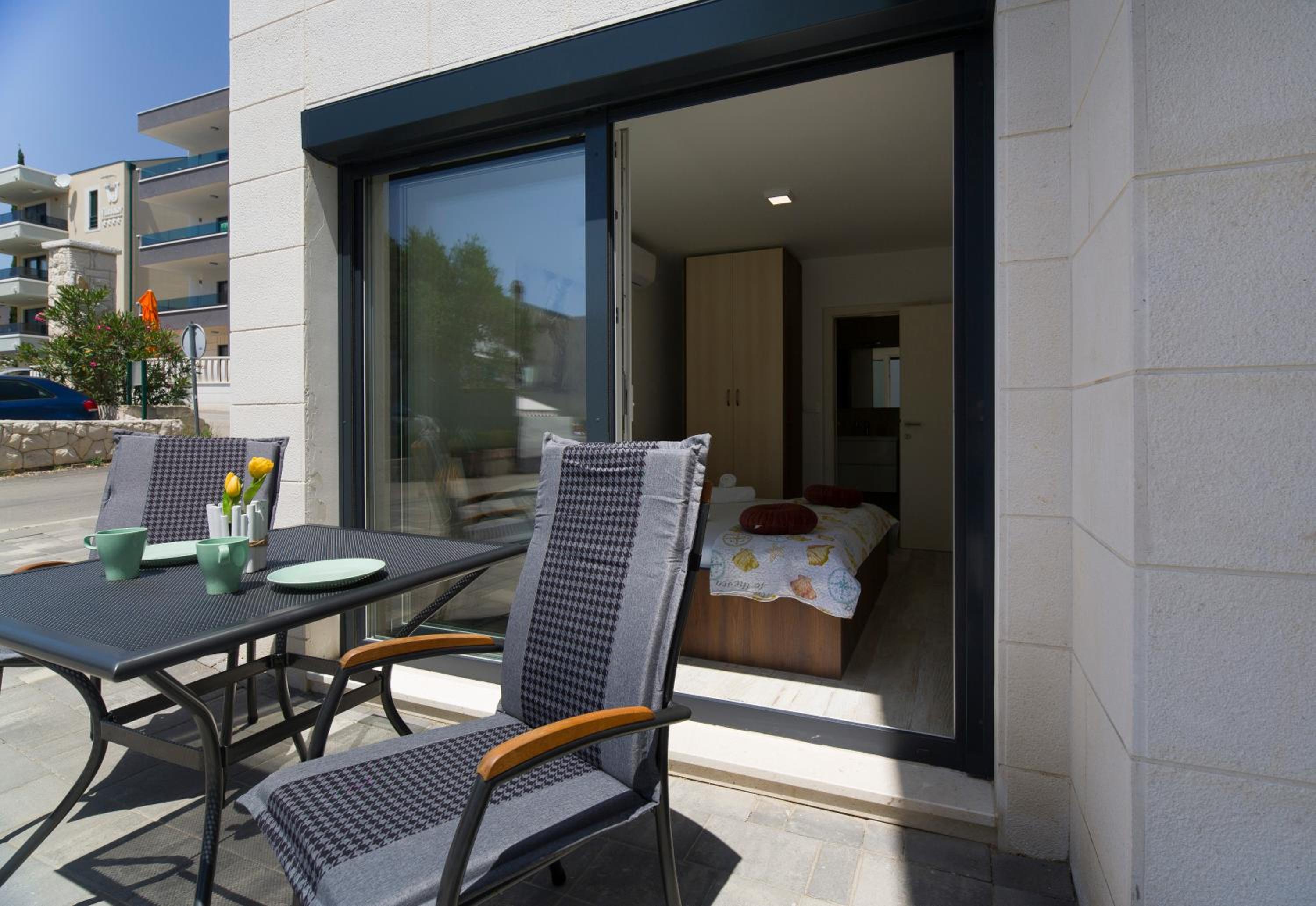 Apartment - Ground Floor photo 3