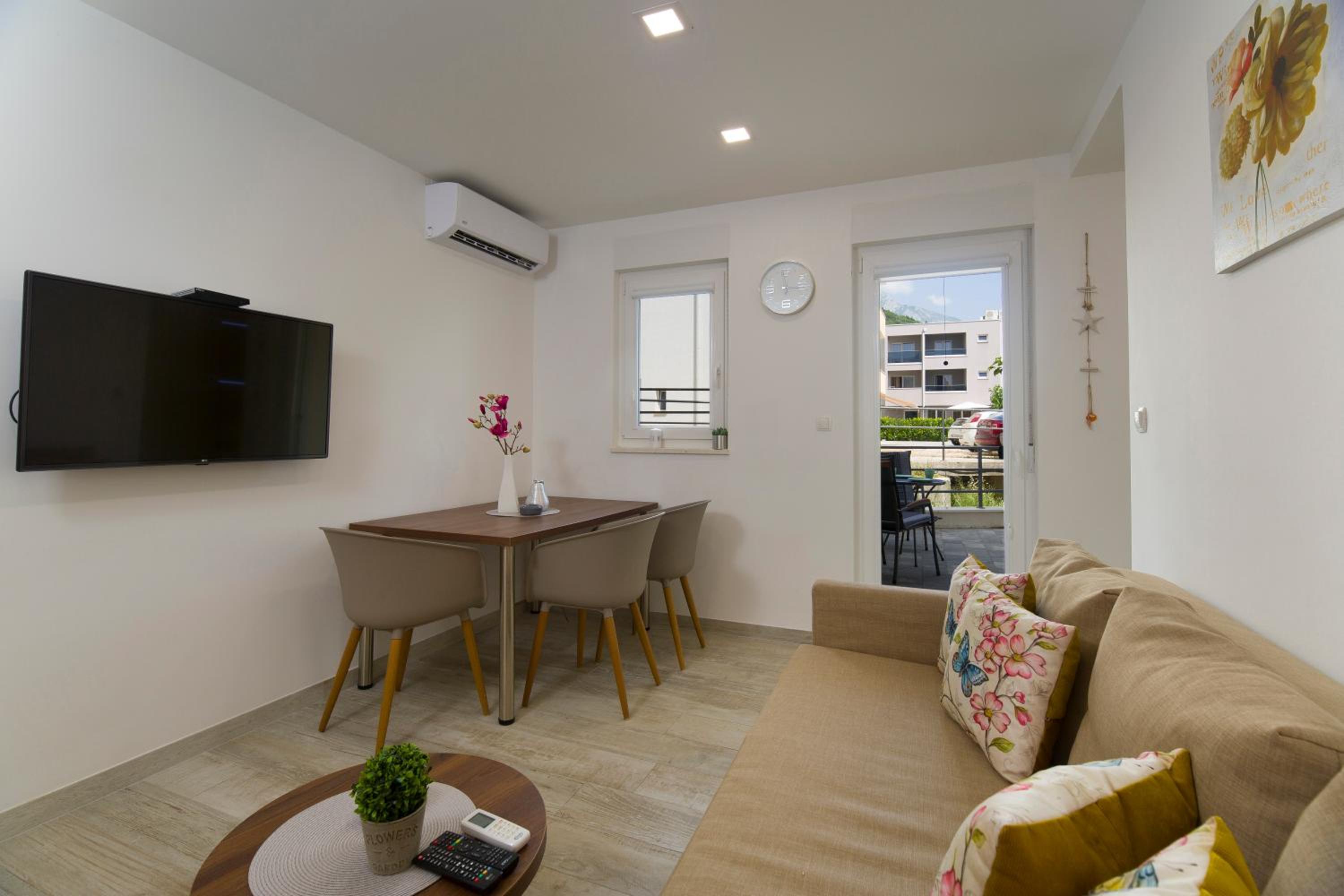 Apartment with Terrace