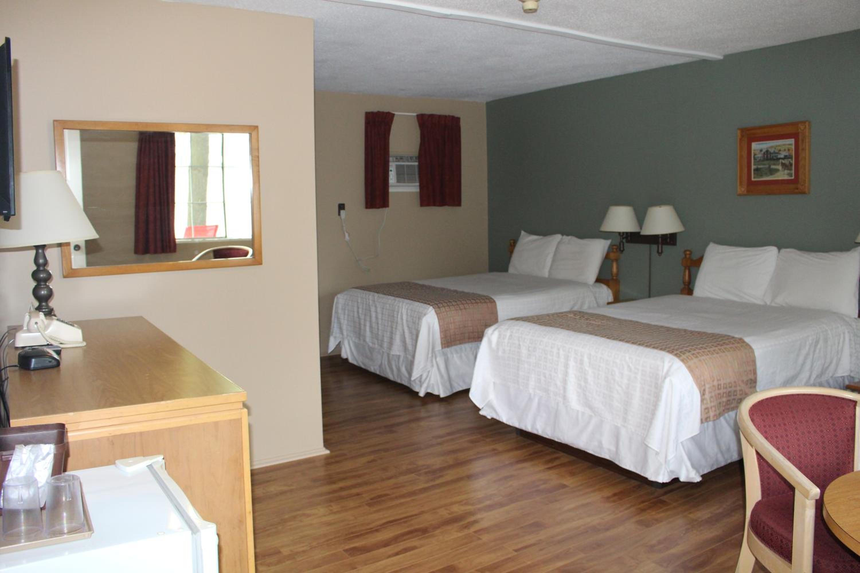 Family Room photo 3