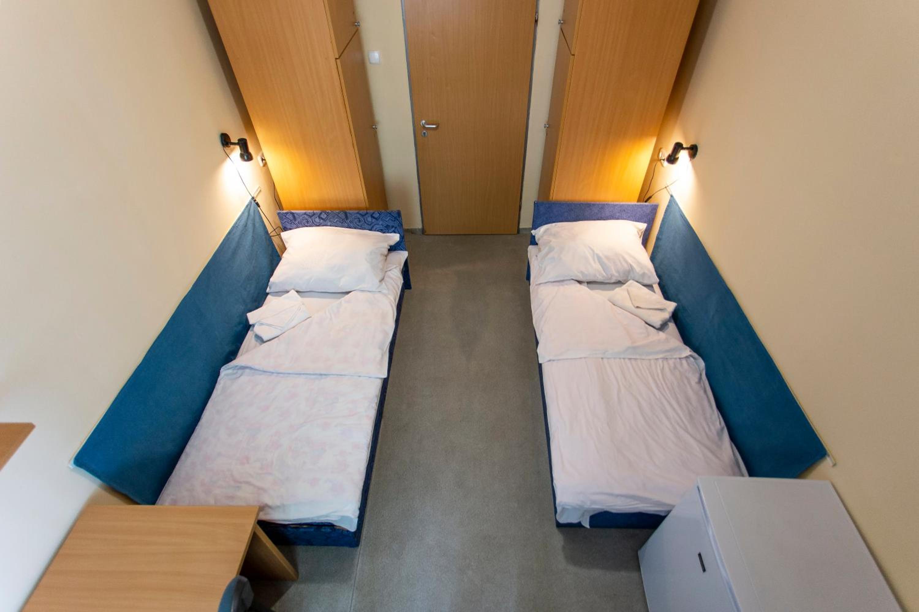 Single Room With Bathroom photo 2