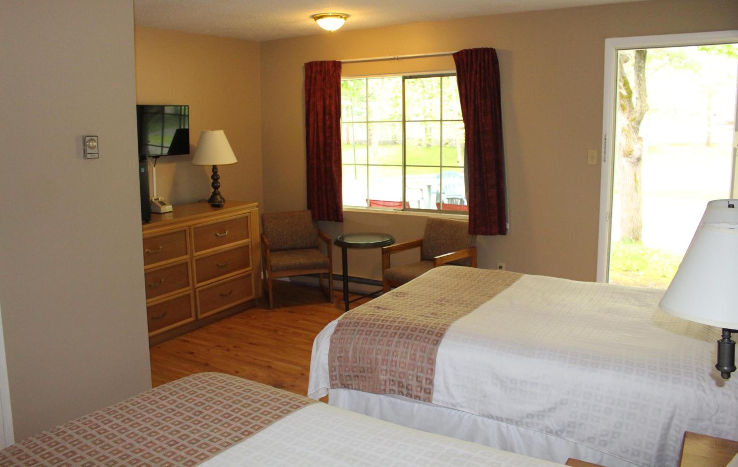 Standard Room With Two Double Beds