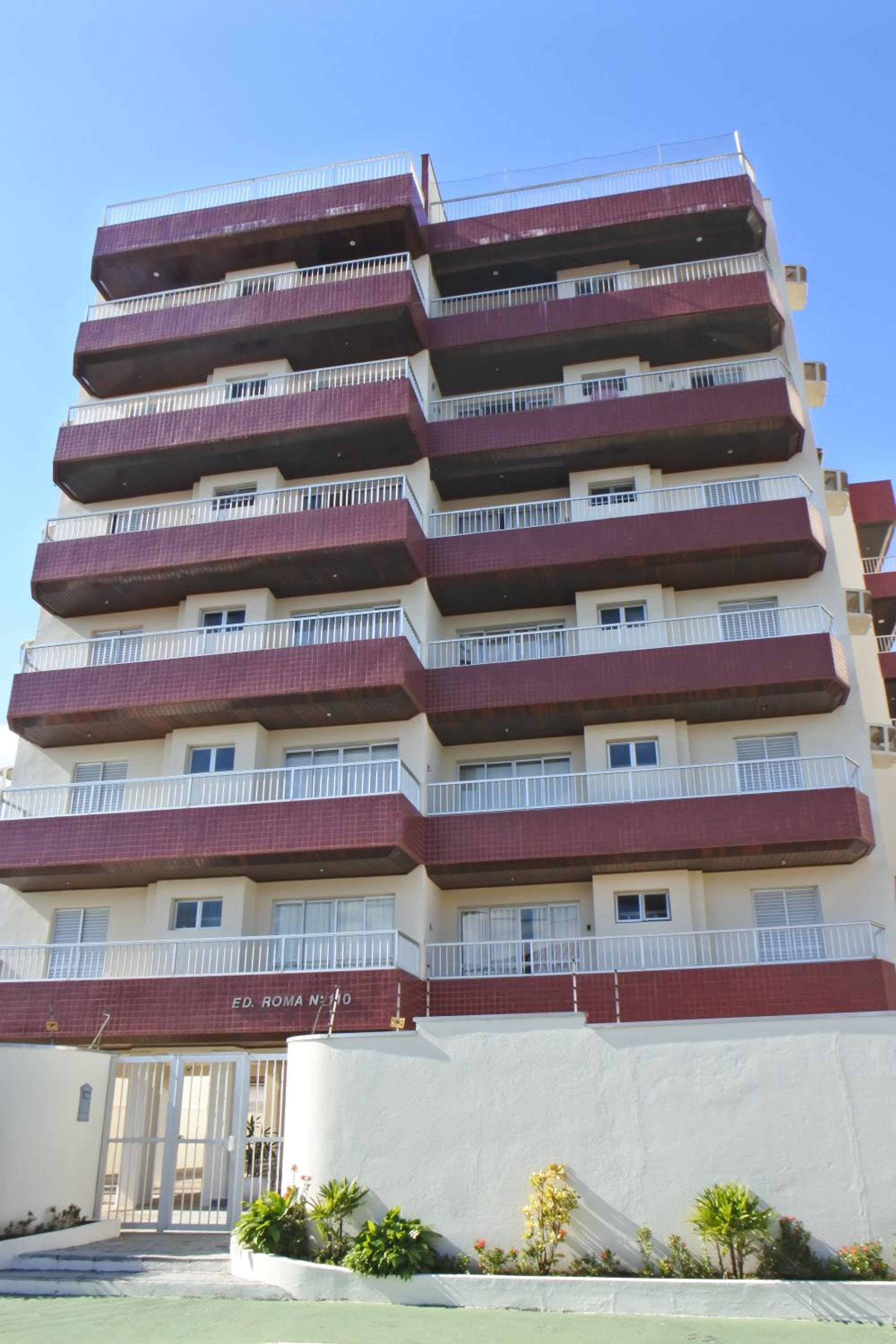 Apartment with Balcony photo 3