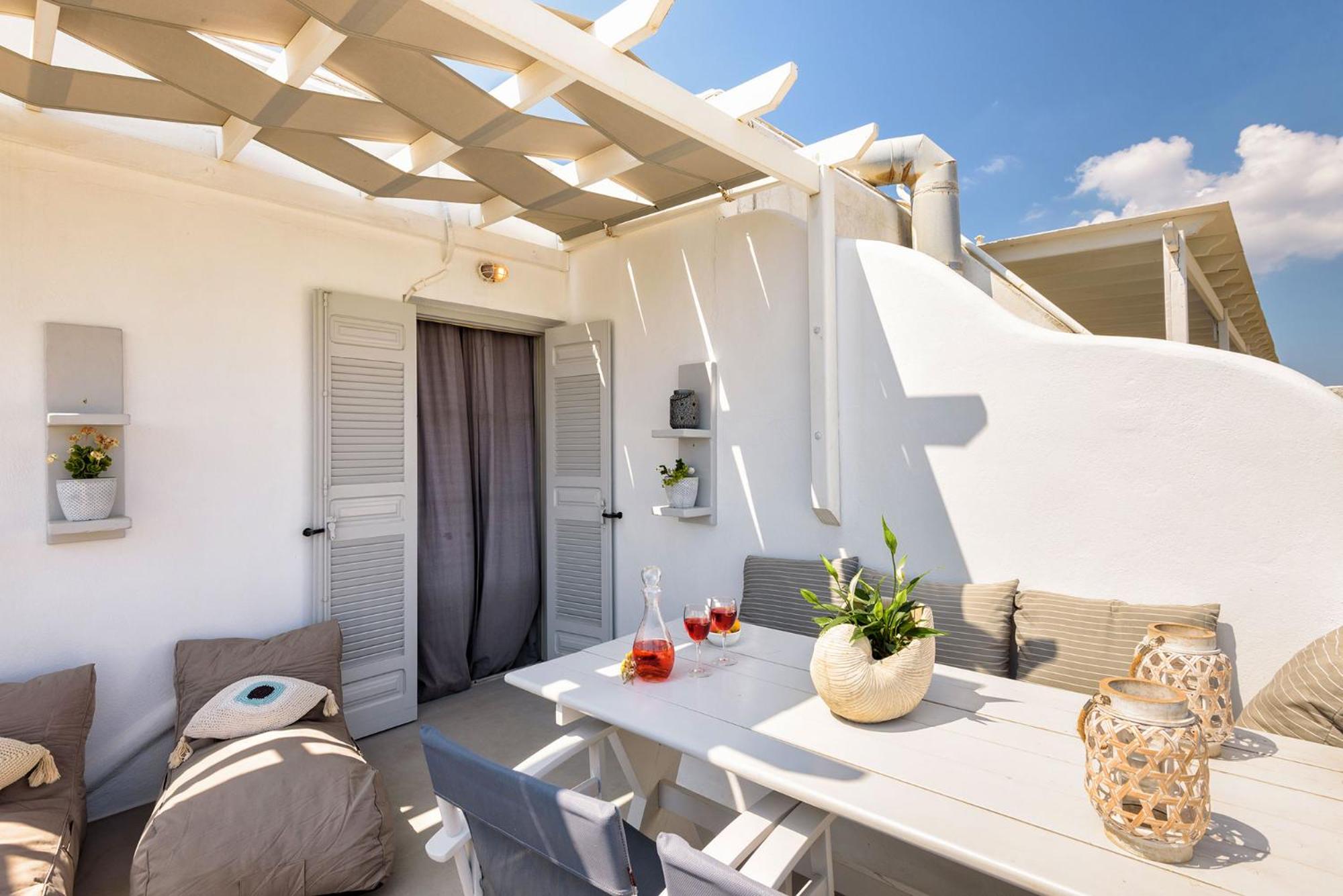 Suite with Partial Sea View - Photo 17