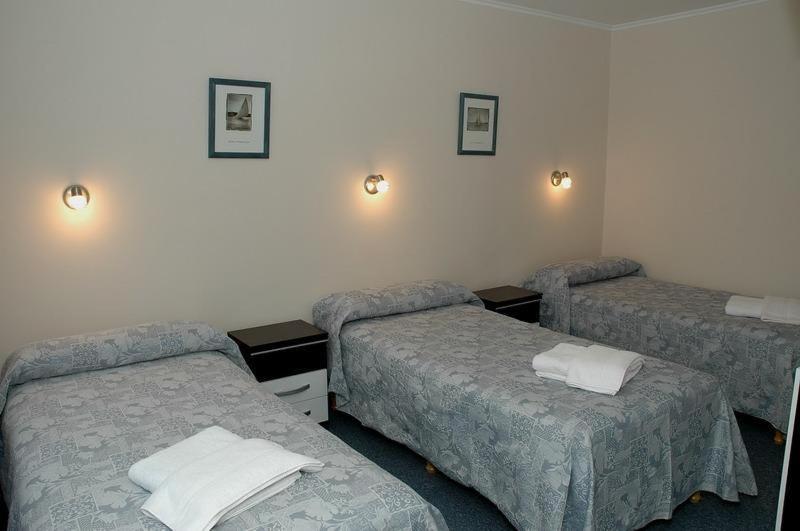 Basic Triple Room photo 1