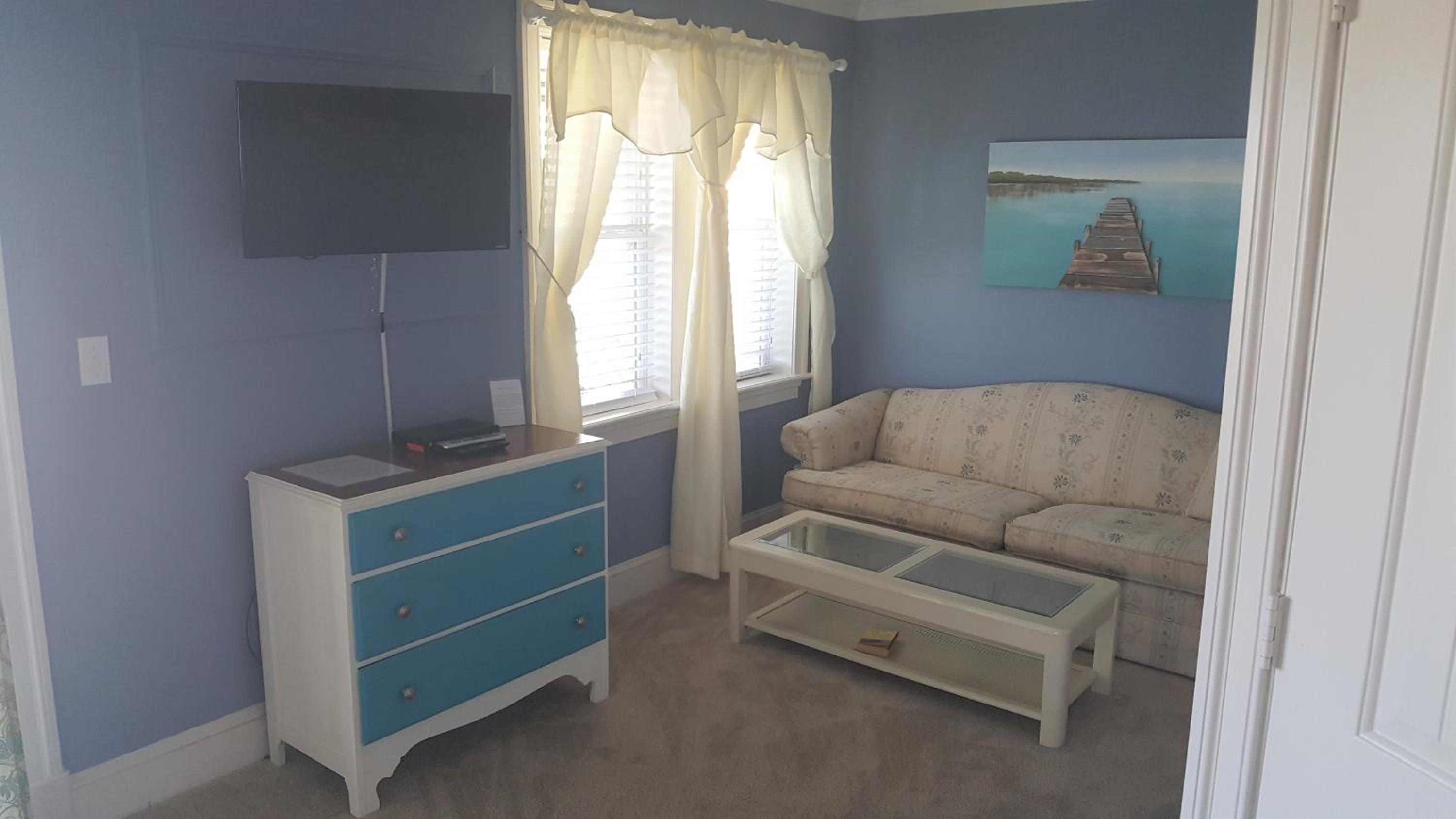 Quadruple Room with Sea View - Photo 3
