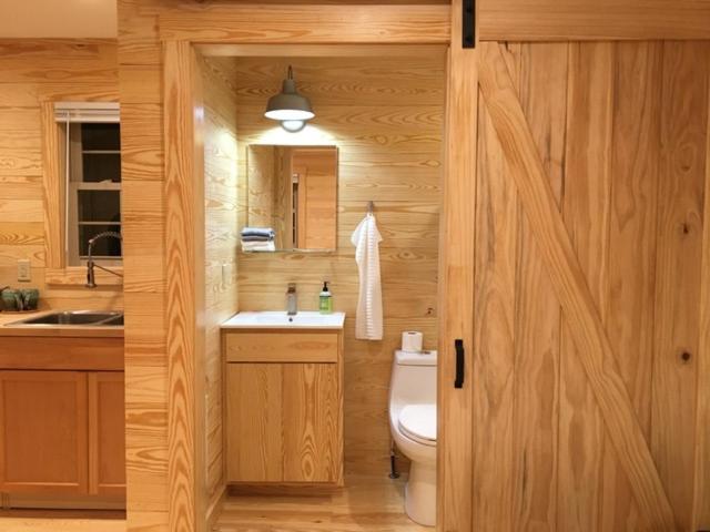 One-Bedroom House - Photo 12