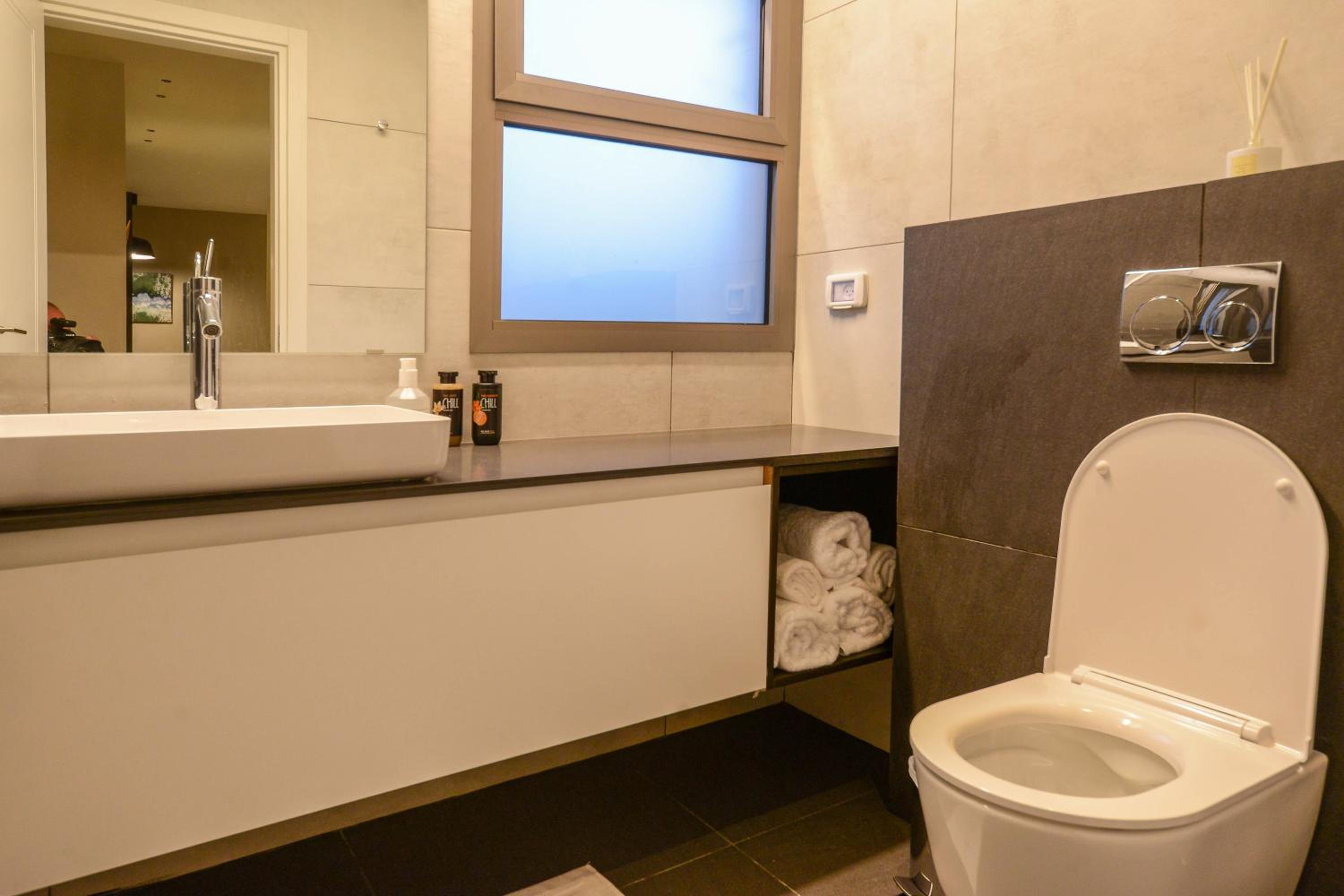 Two-Bedroom Apartment - Photo 8