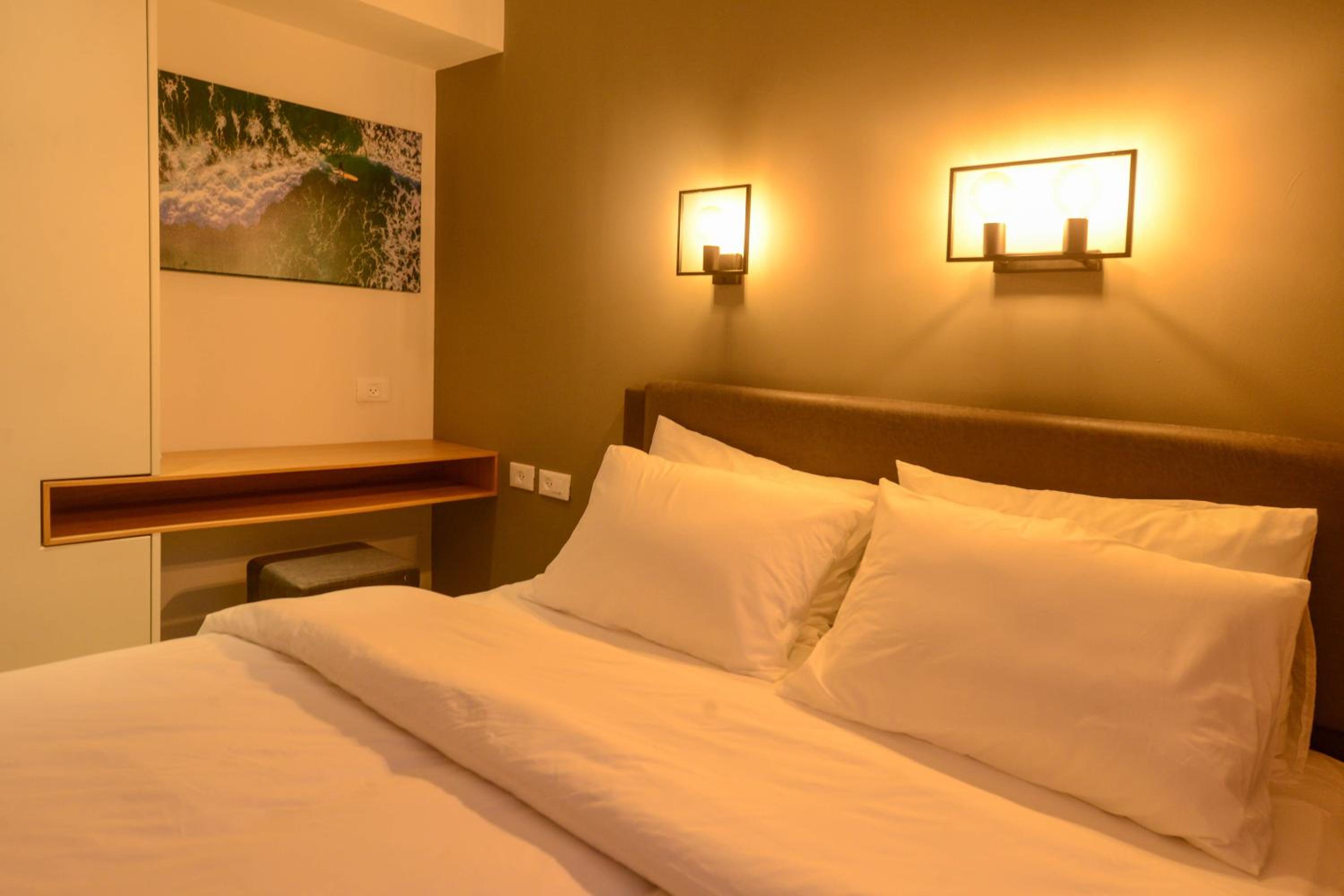 Two-Bedroom Apartment - Photo 3