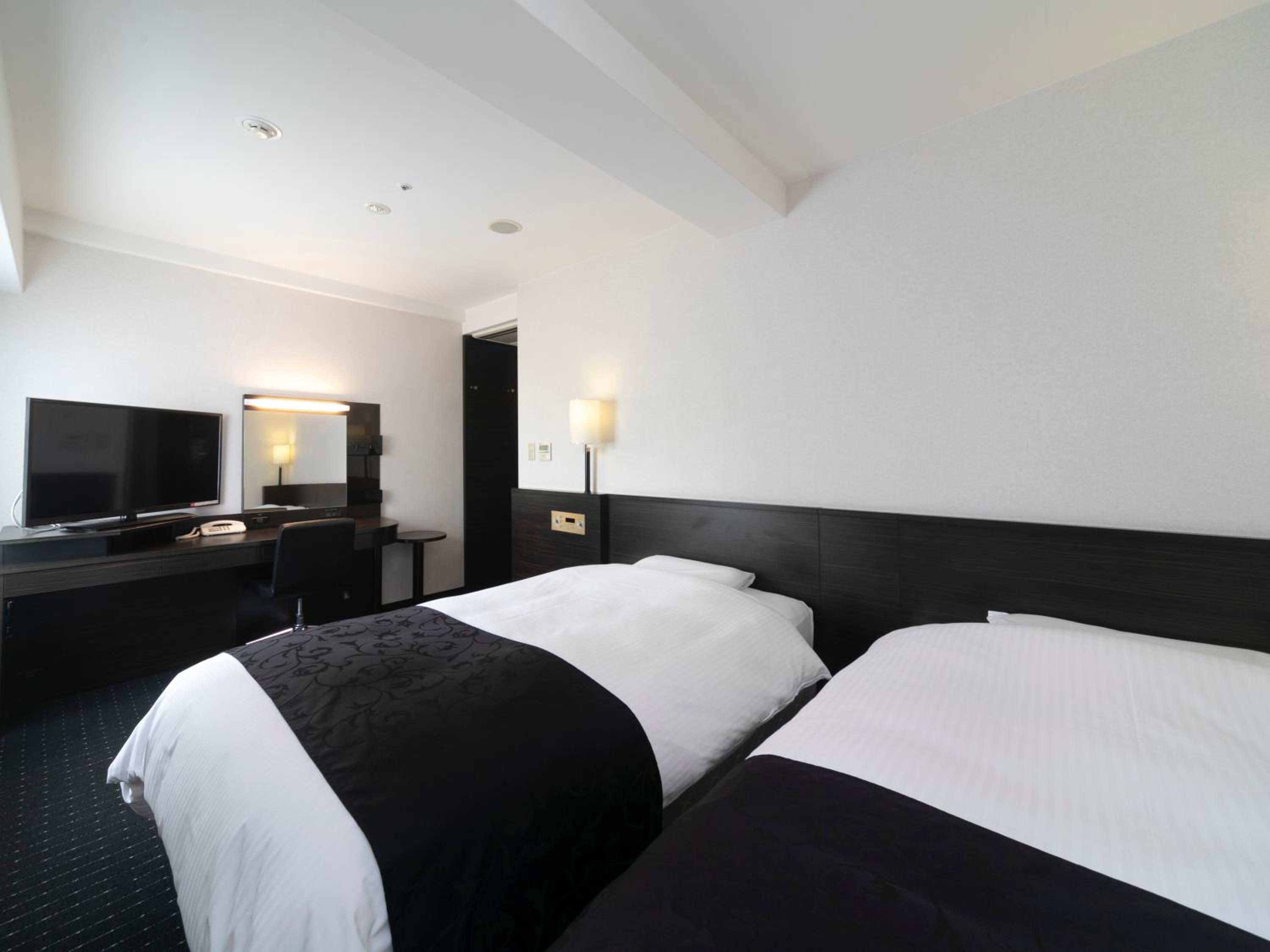 Twin Room - Non-Smoking