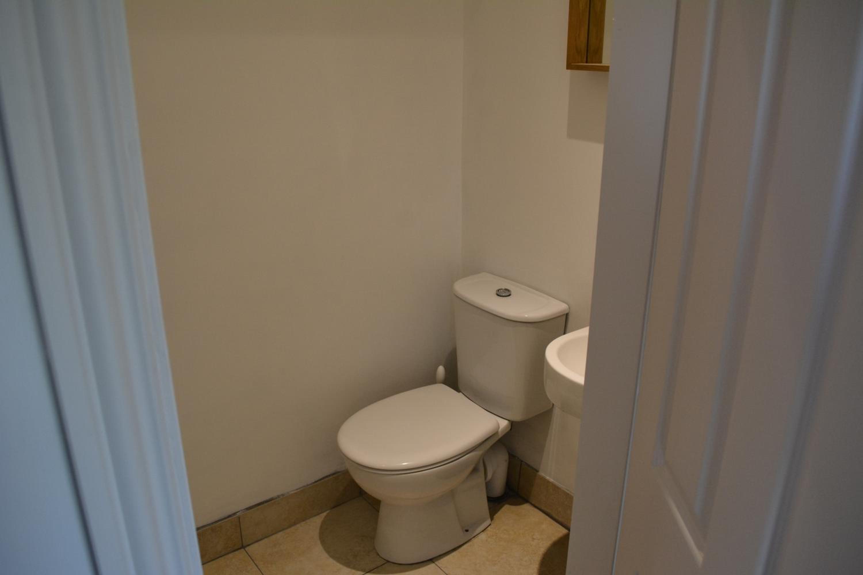 Two-Bedroom Cottage - Photo 28