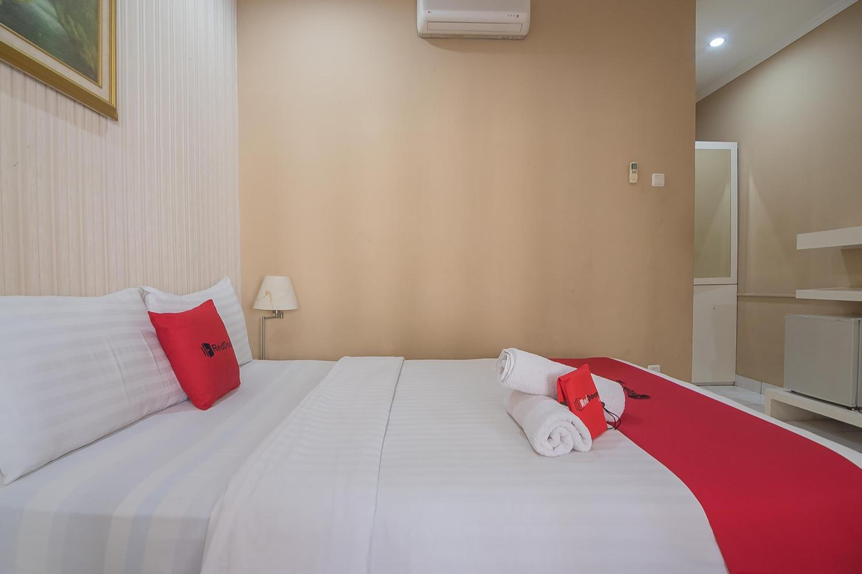 Deluxe Double Room - Photo 7