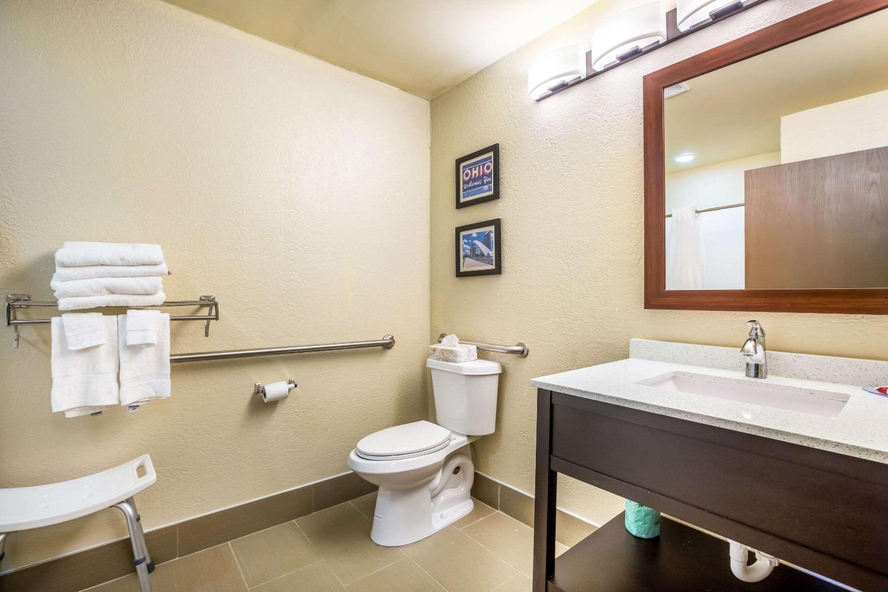 King Suite - Accessible/Non-Smoking - Photo 3