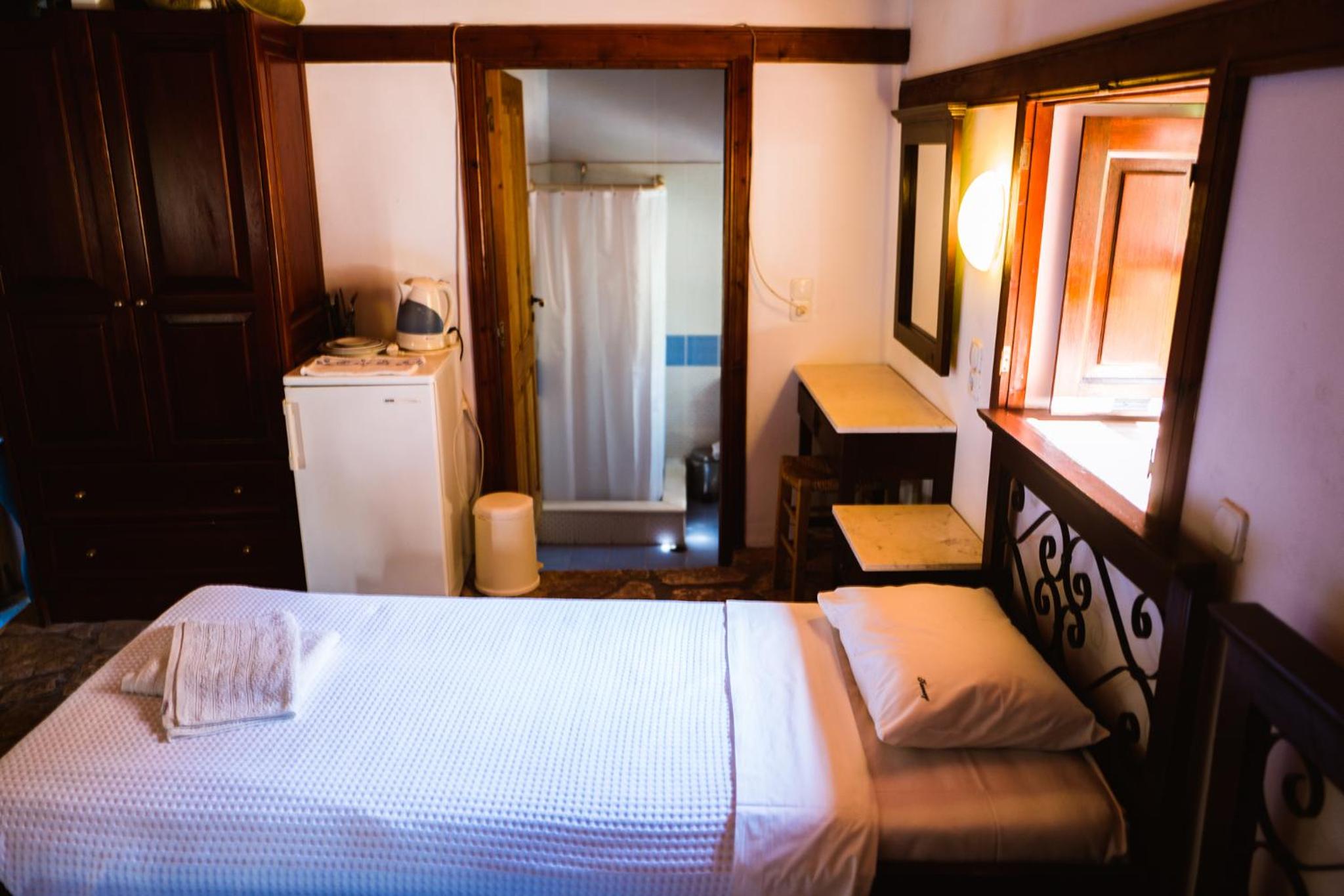Double or Twin Room with Shower