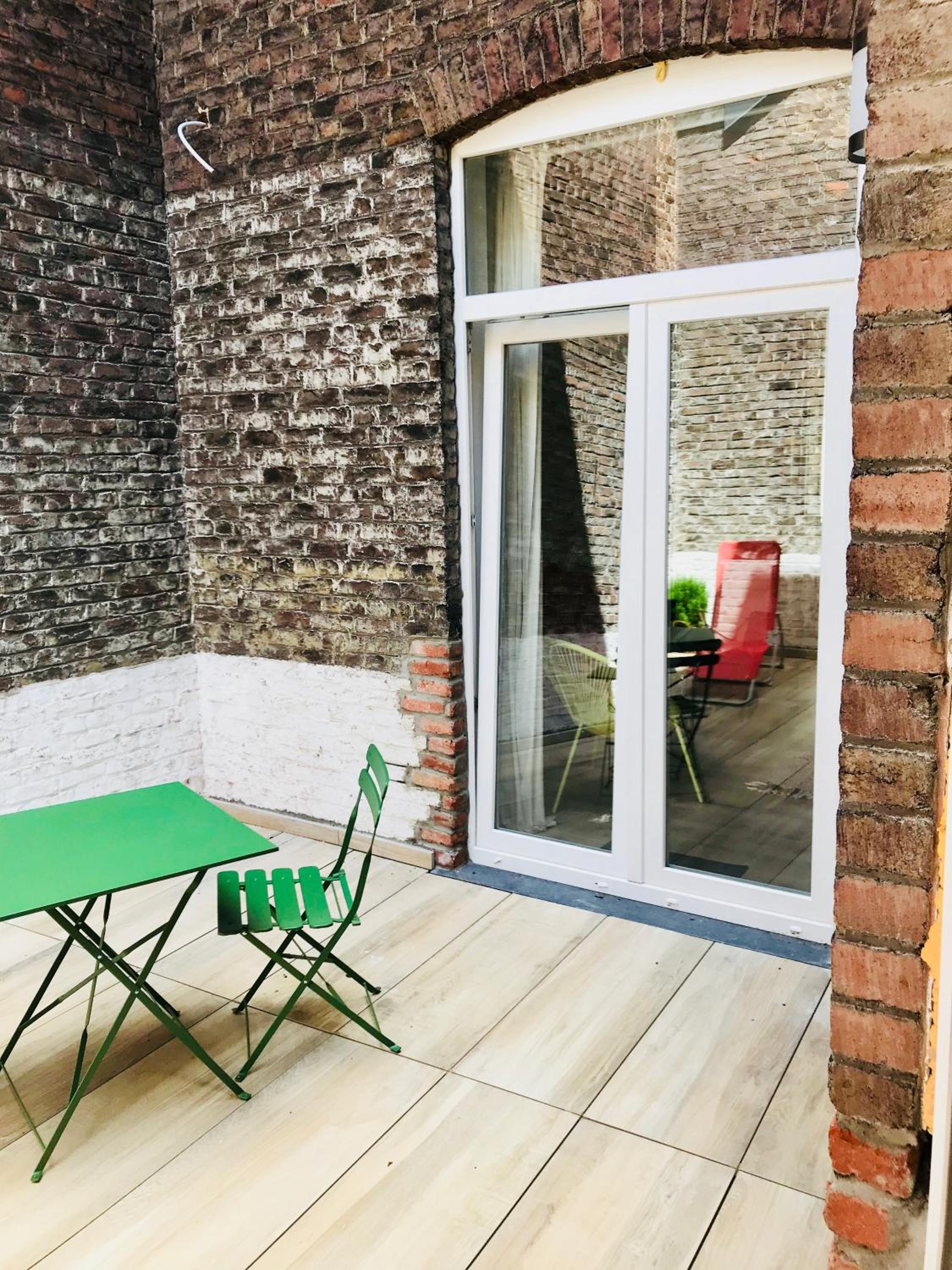 Apartment with Terrace - Photo 7
