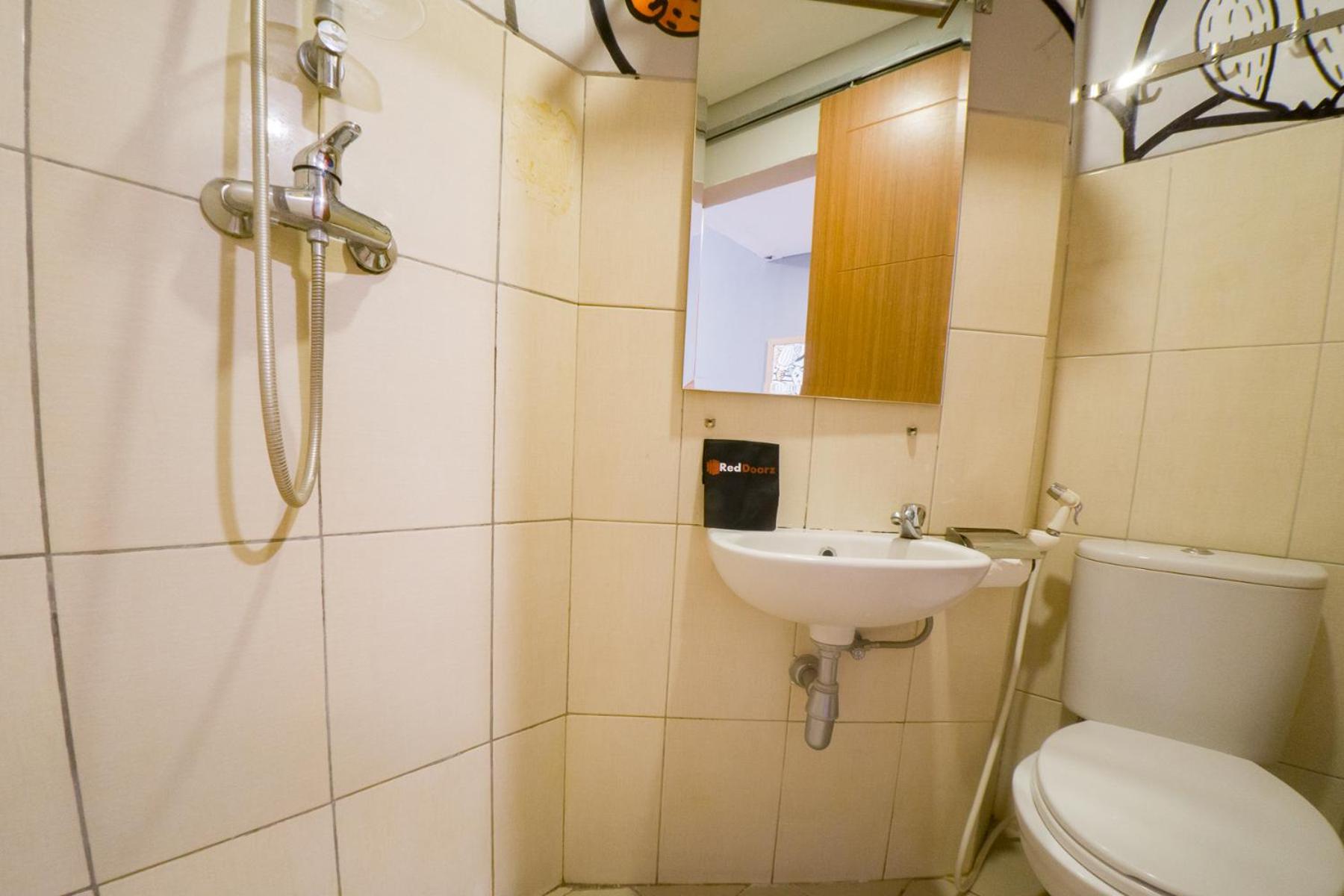 Double Room - Photo 8
