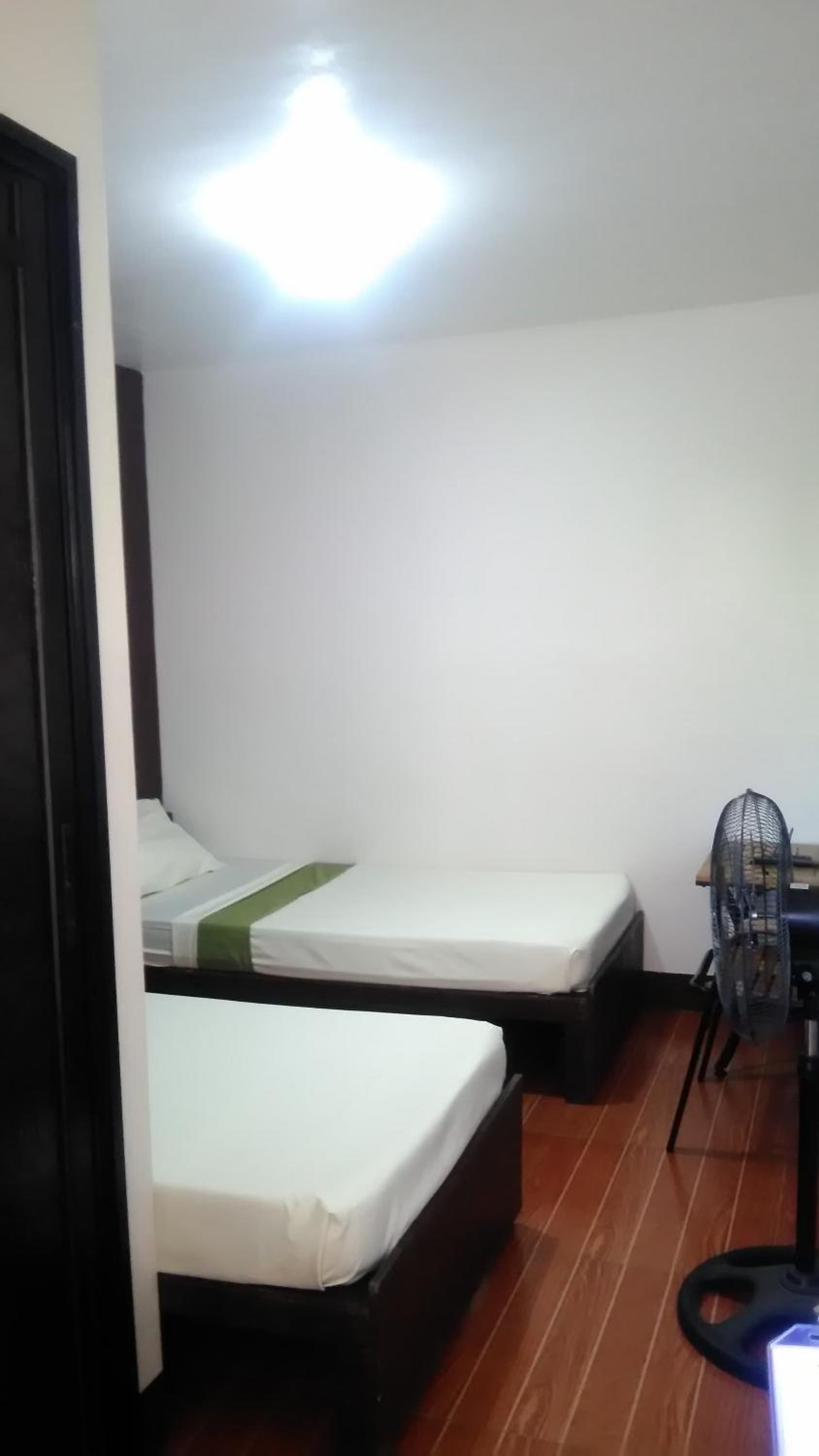 Economy Twin Room photo 1
