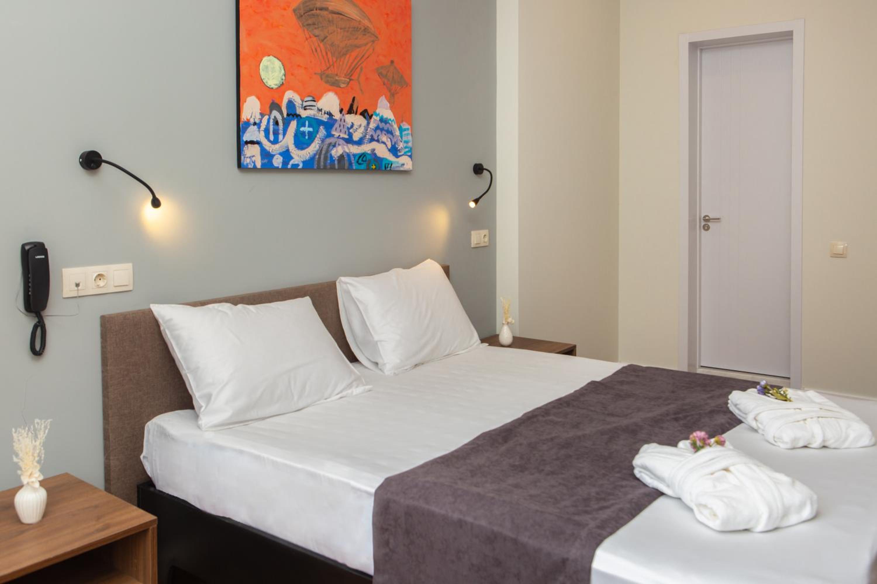 Standard Double Room - Photo 1