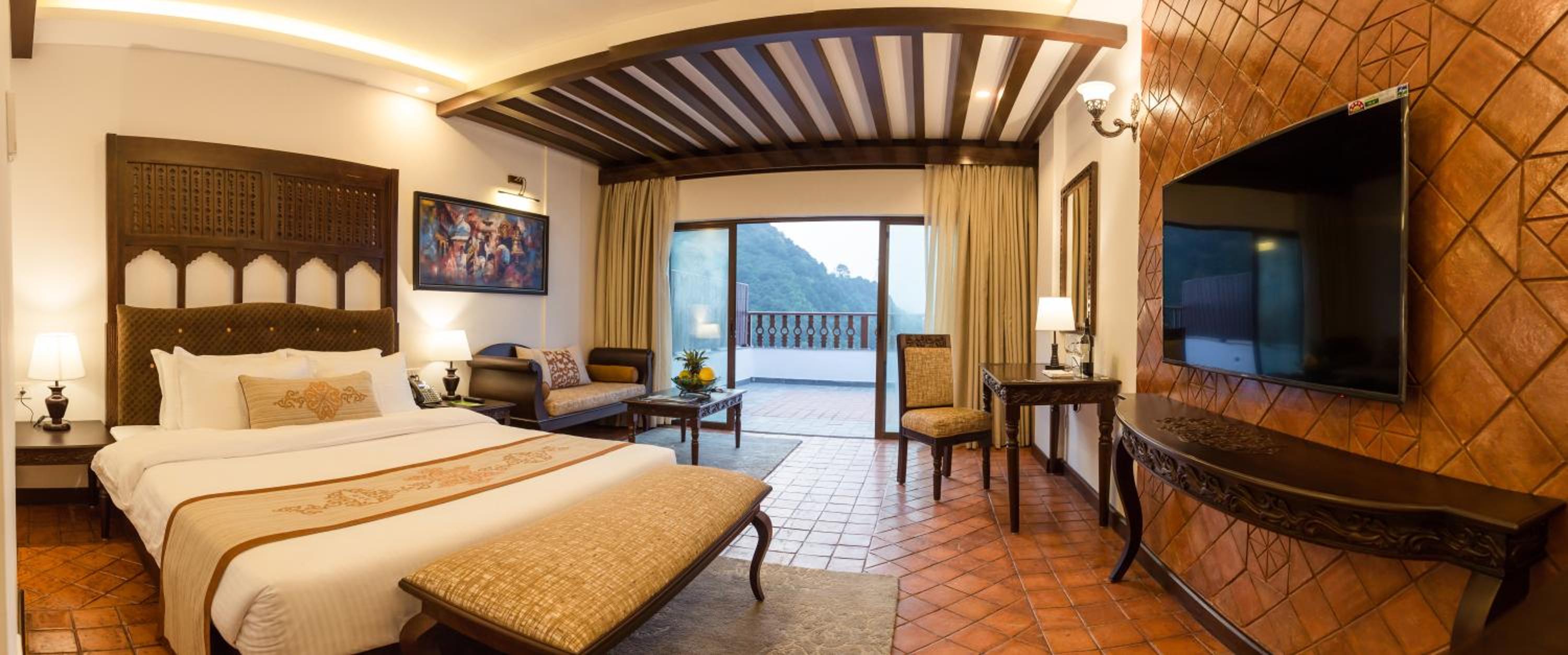 Himalayan Bliss Suite -Complimentary Cable Car Ride, Zipline, Gym, Infinity Pool, and Outdoor Heated Jacuzzi photo 3