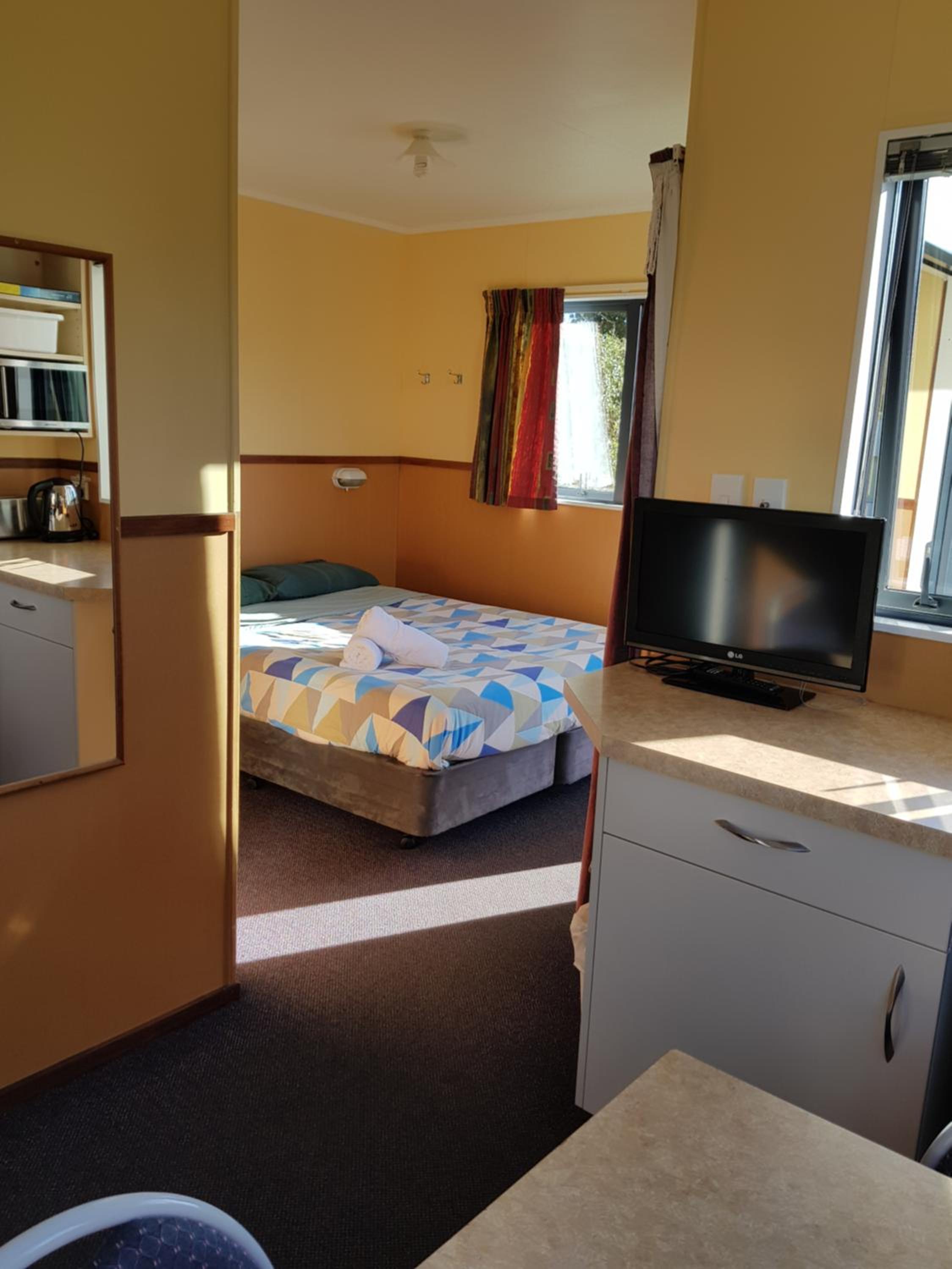Super Standard Cabin with Shared Bathroom photo 3
