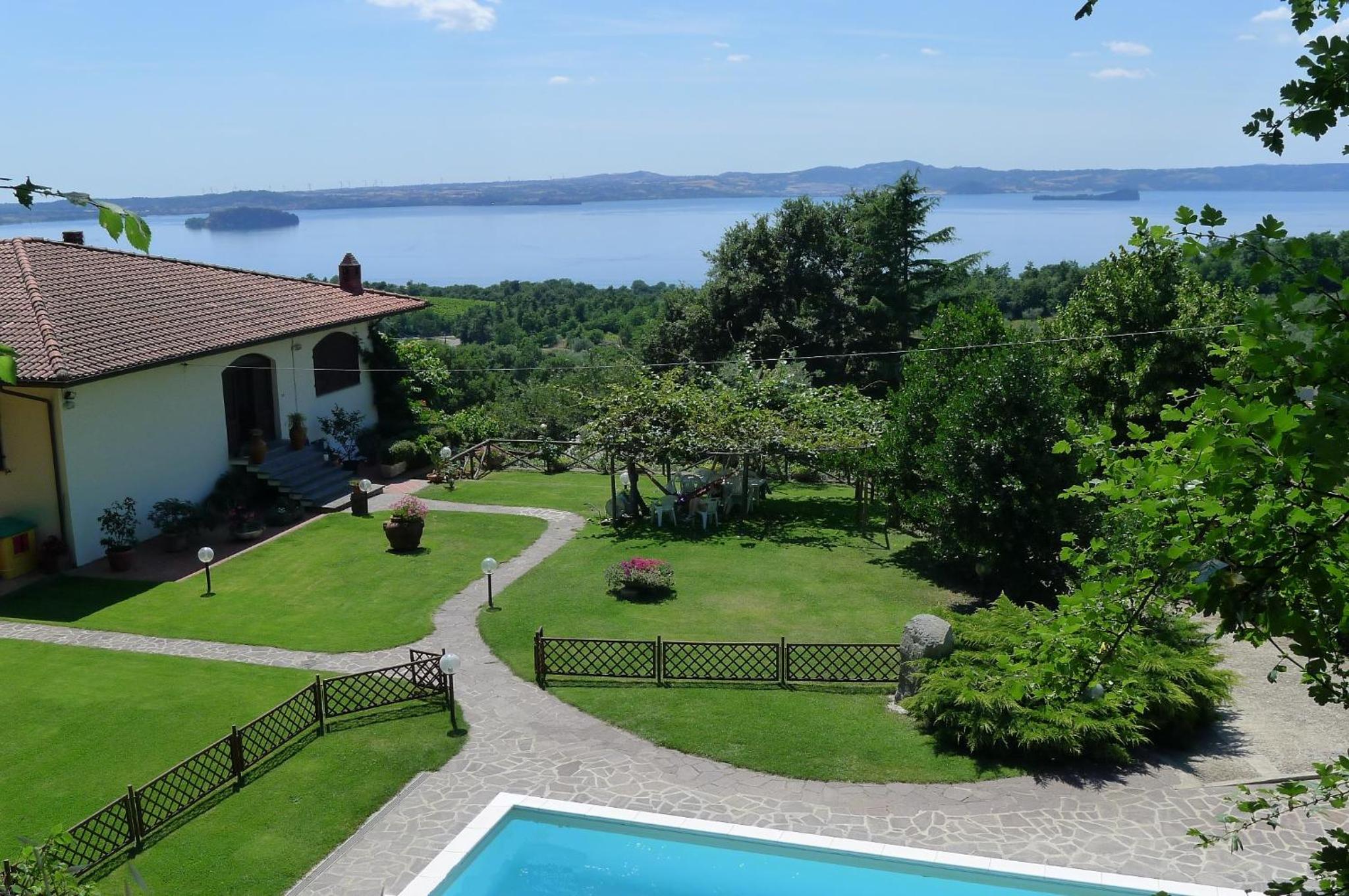 Apartment with Lake View photo 3