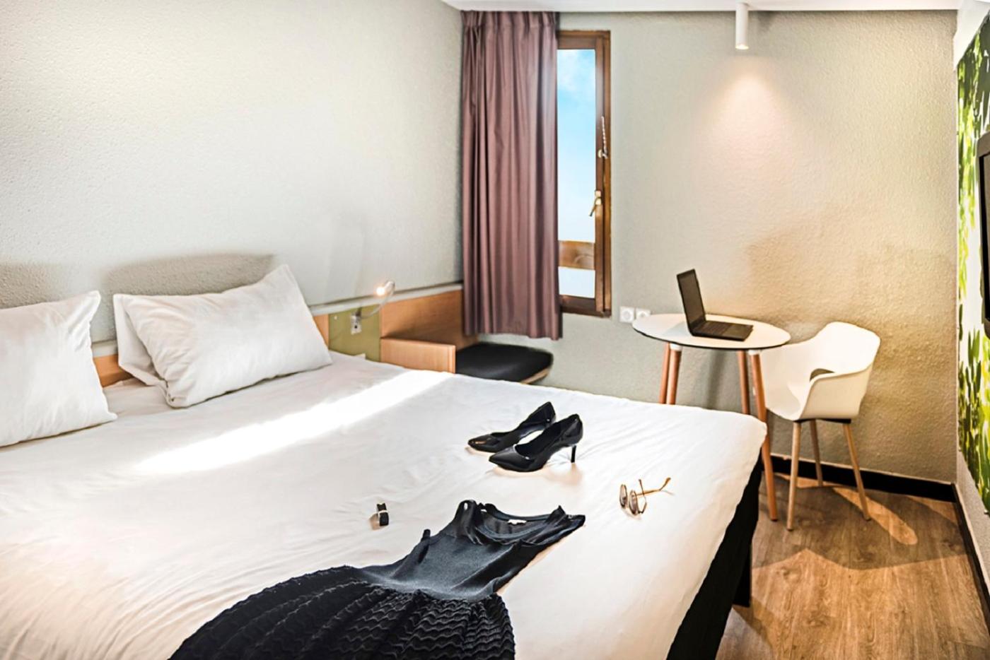 Standard Double Room - Photo 10