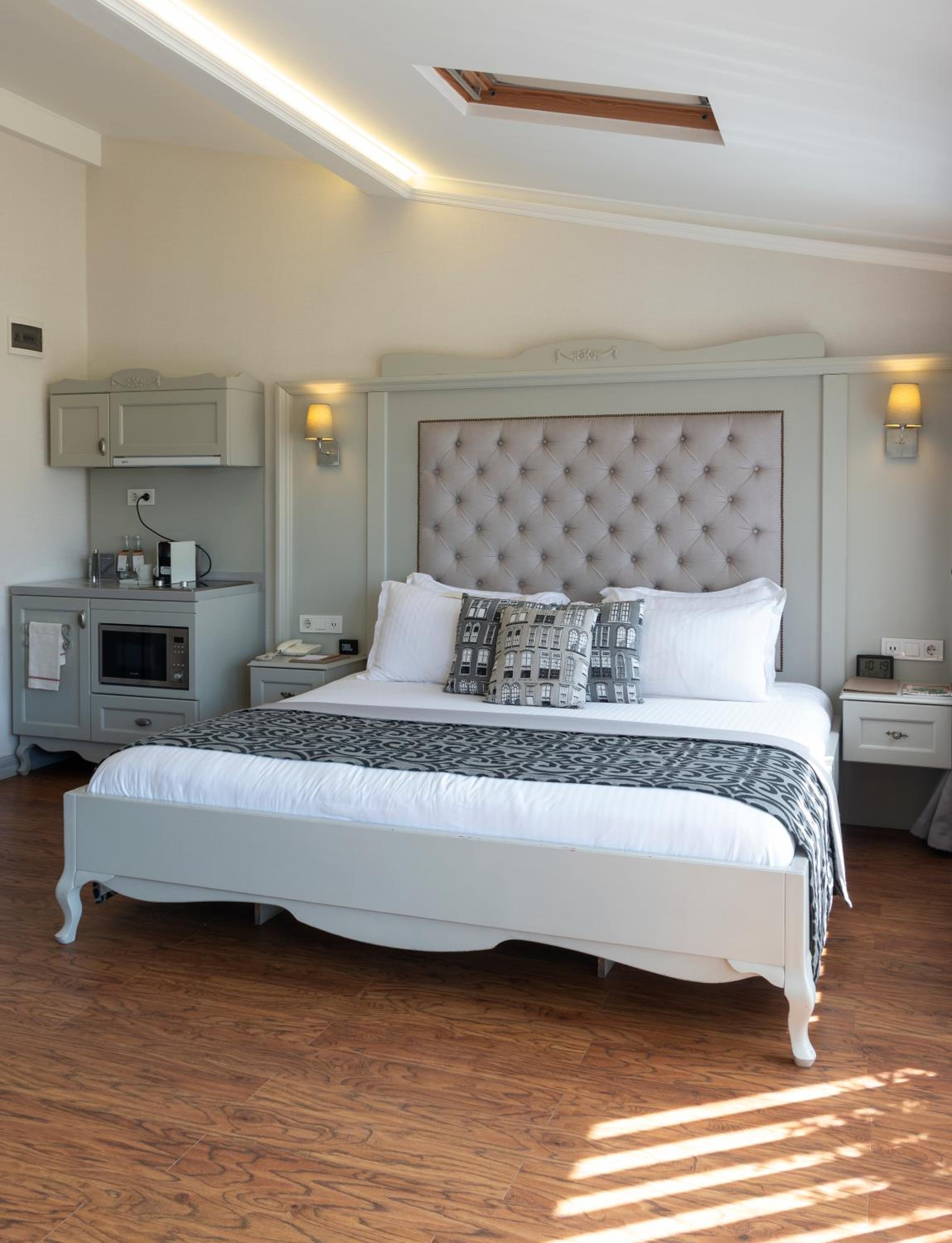 Tower Suite with Terrace photo 3