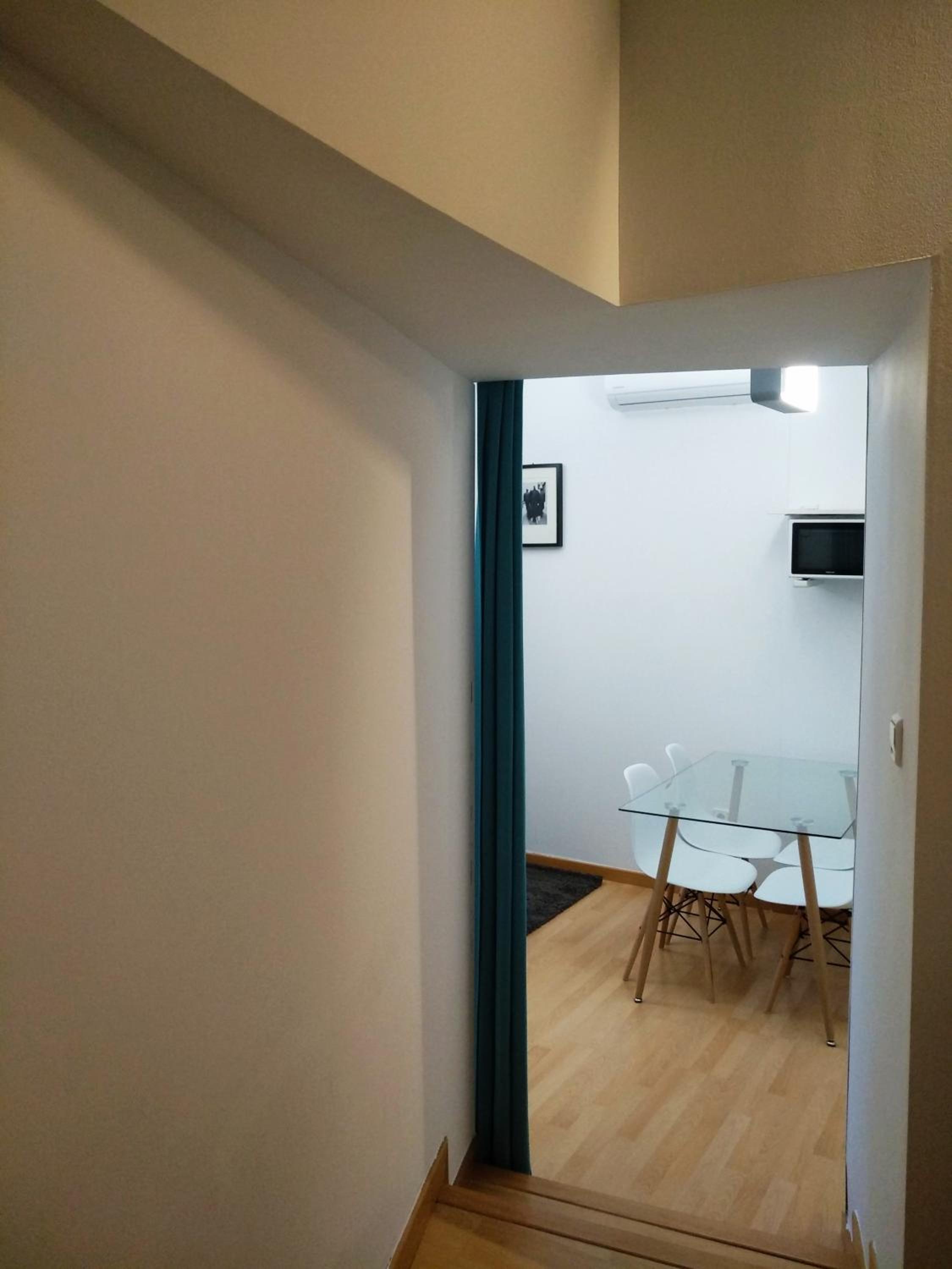 One-Bedroom Apartment - Photo 9