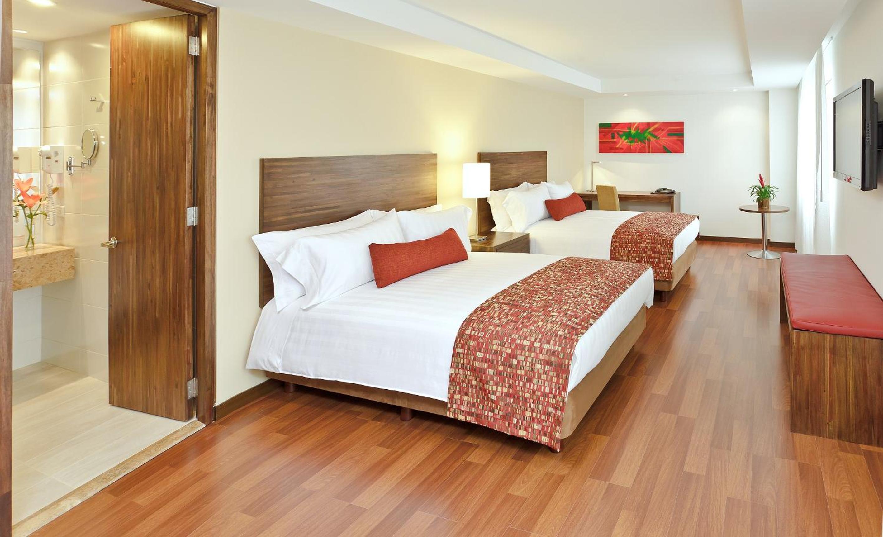 Standard Twin Room photo 2
