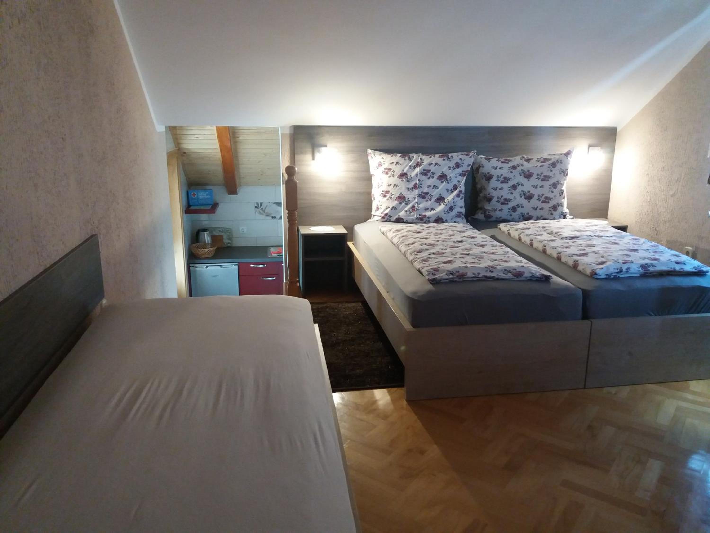Apartment - Photo 4