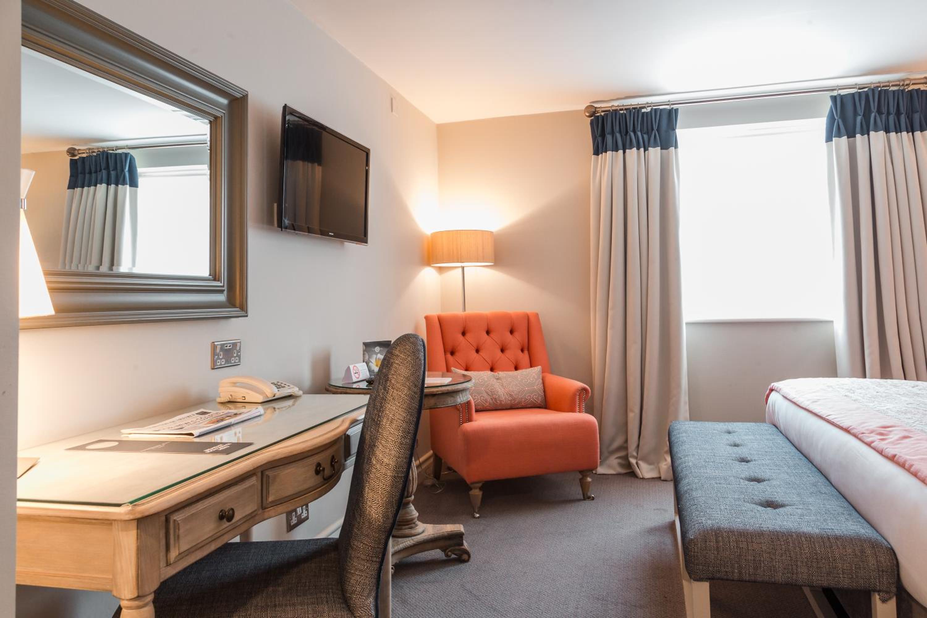 Standard Double Room - Photo 8