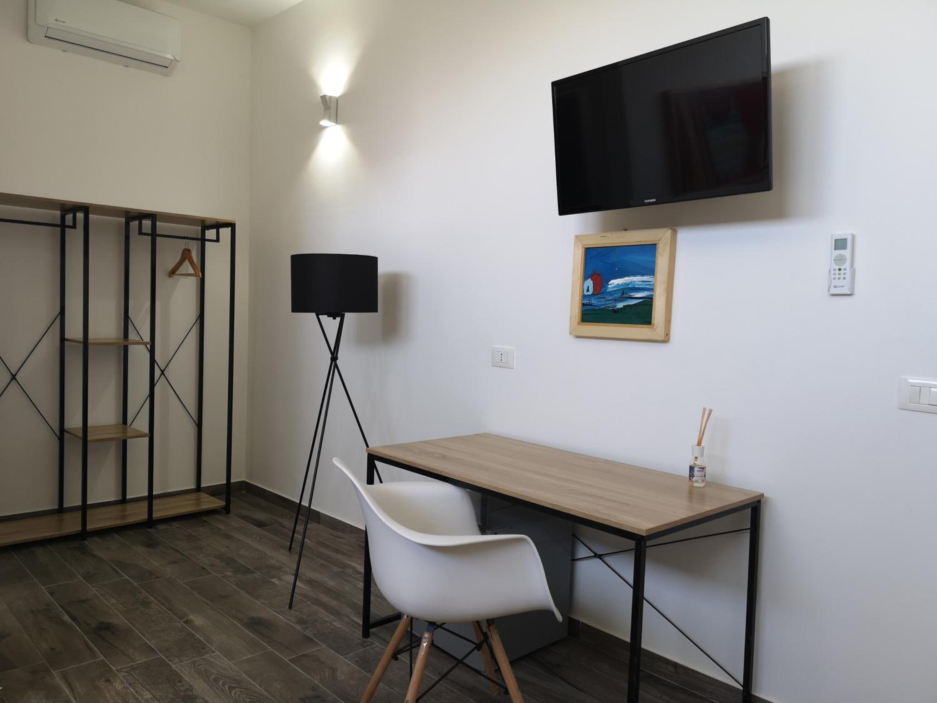 Double Room - Photo 3