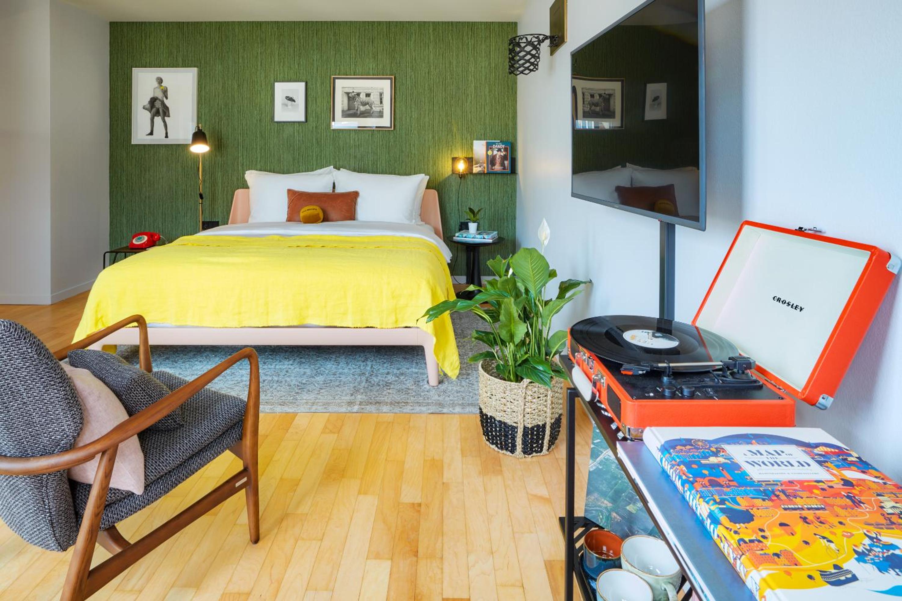 Large Double Room