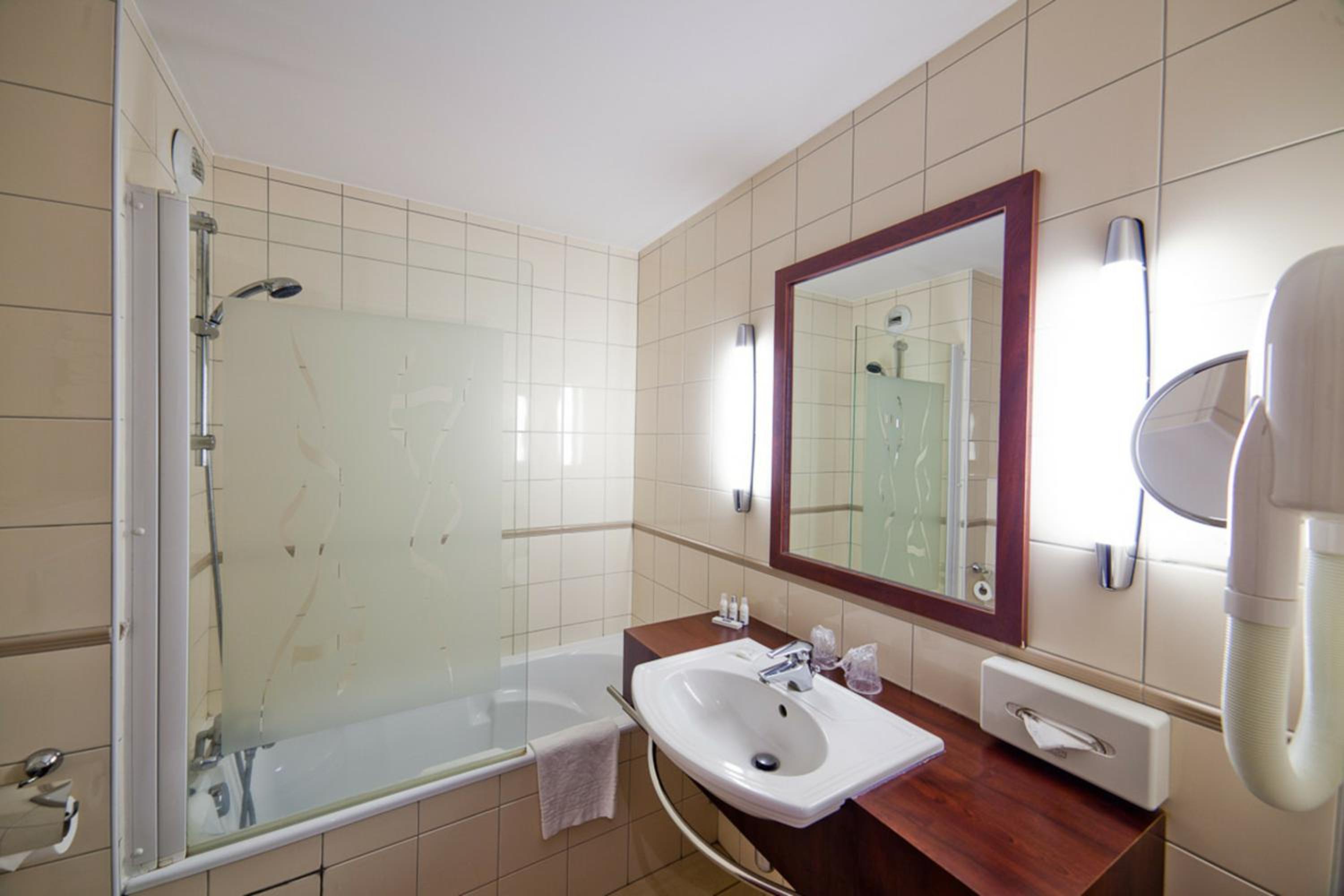 Superior Twin Room - Photo 2