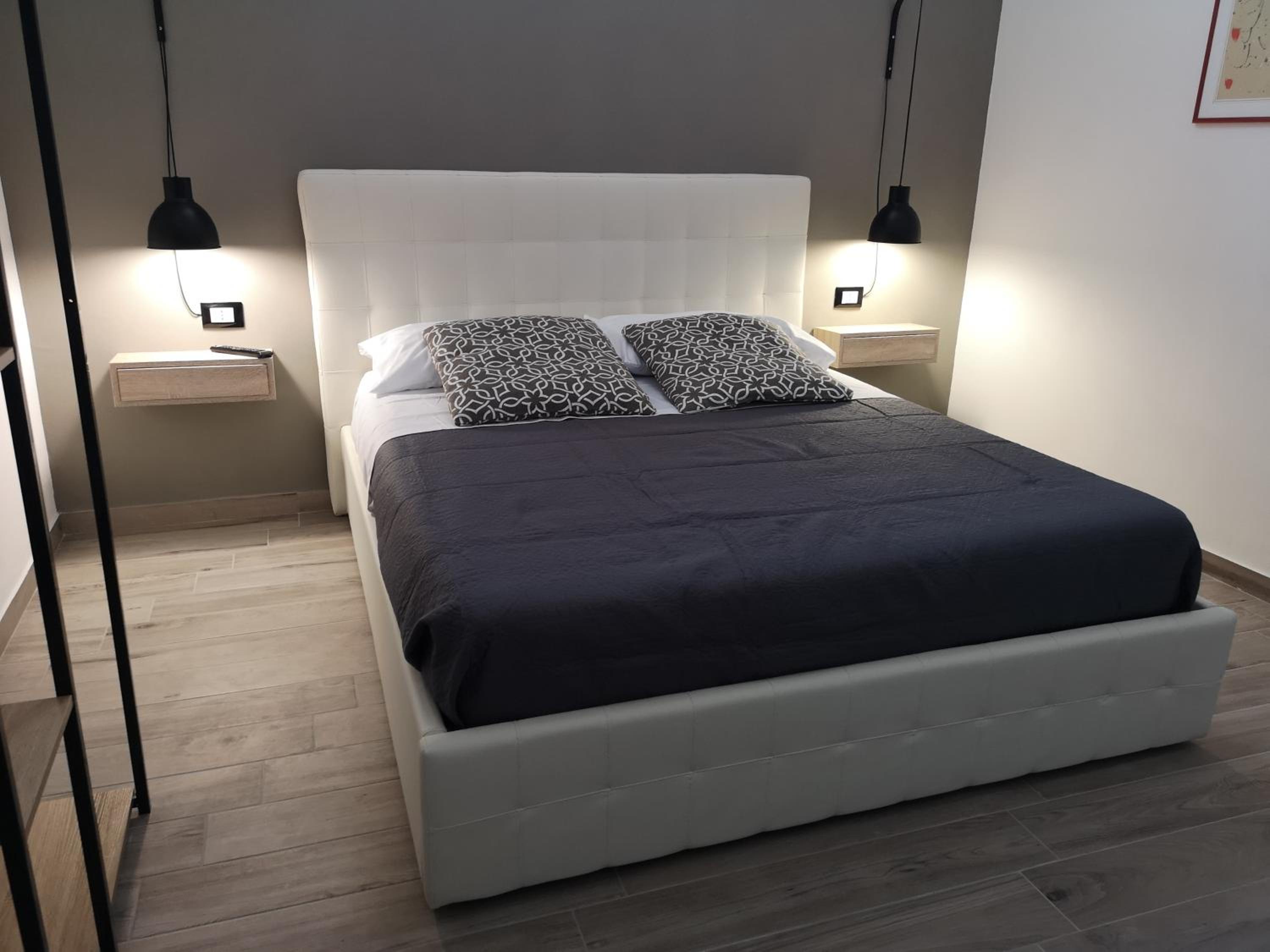 Deluxe Double Room with Extra Bed - Photo 2