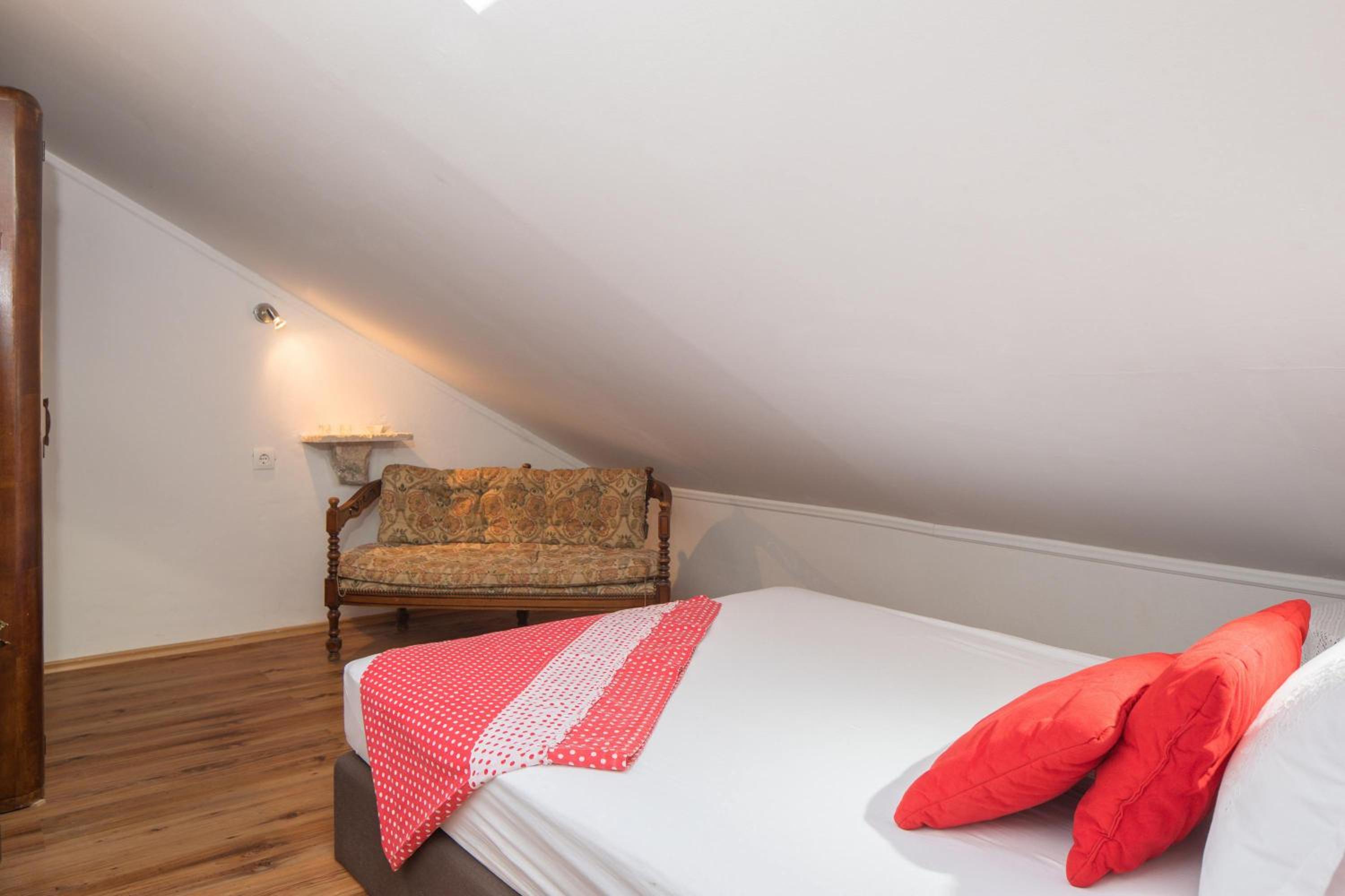 Three-Bedroom Apartment with Terrace photo 2