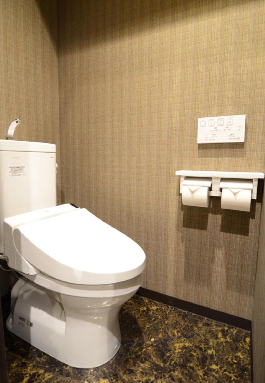 Twin Room - Non-Smoking - Check-out at 12:00 pm photo 2