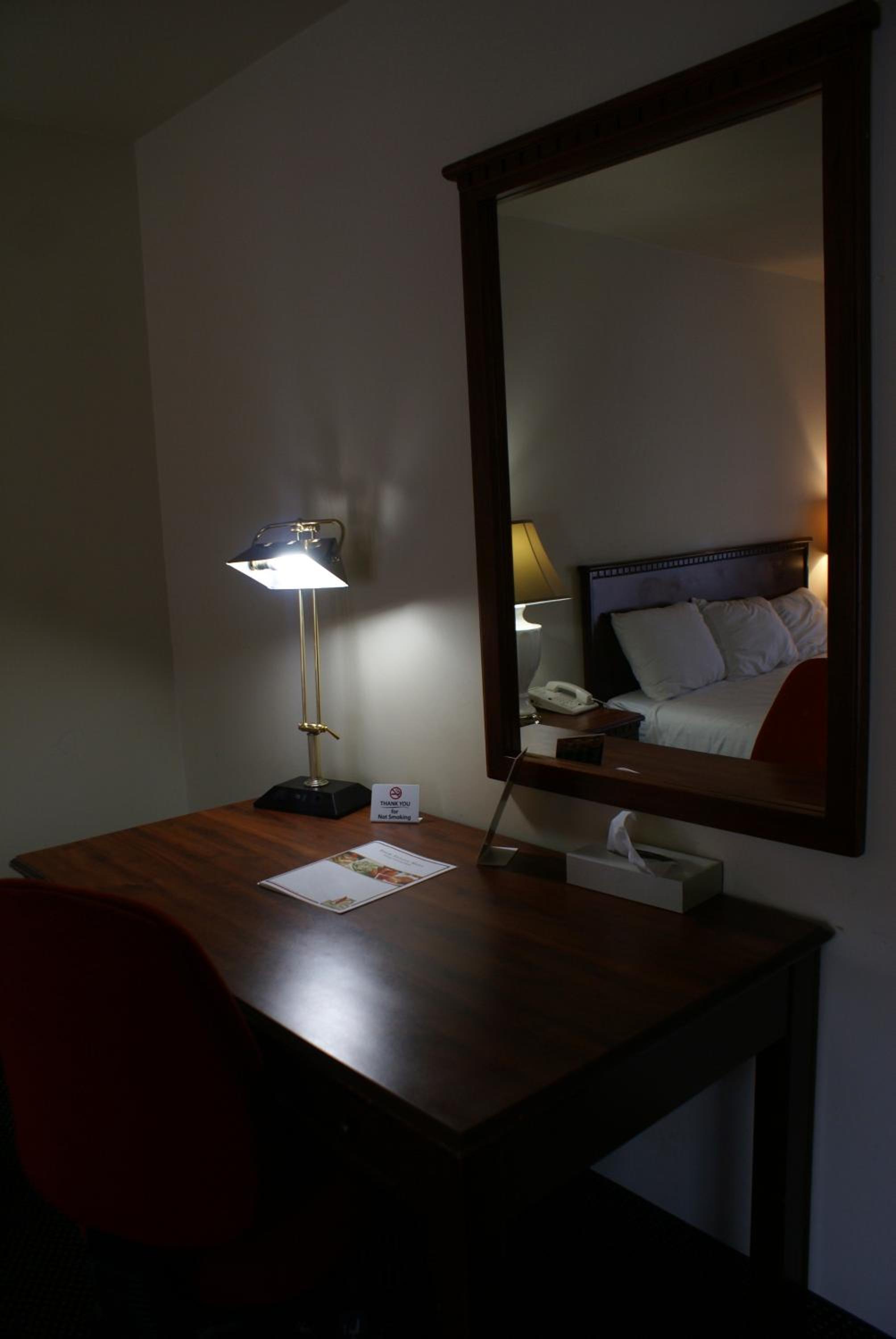 Standard King Room - Photo 2