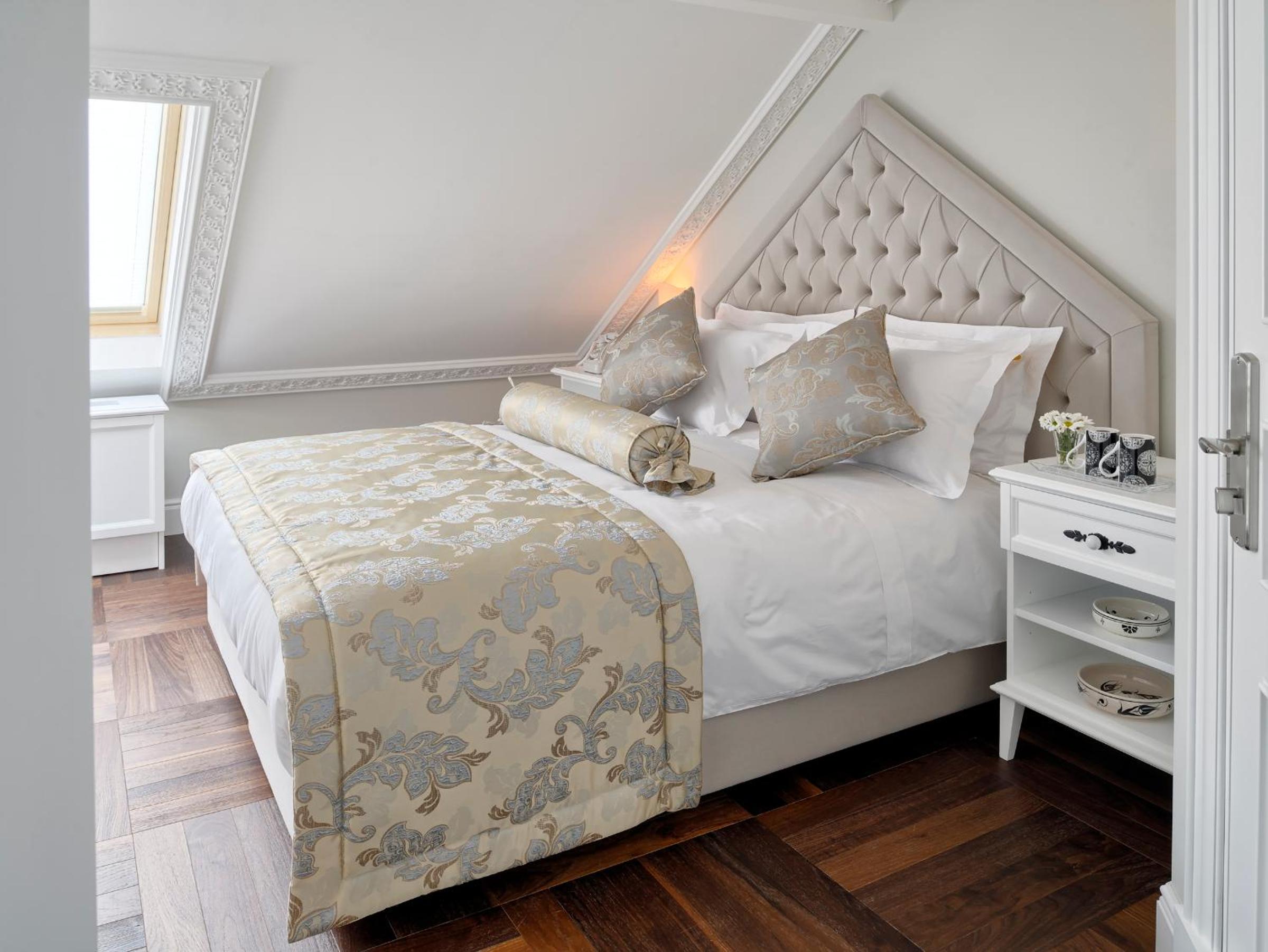 Penthouse Deluxe Room photo 2