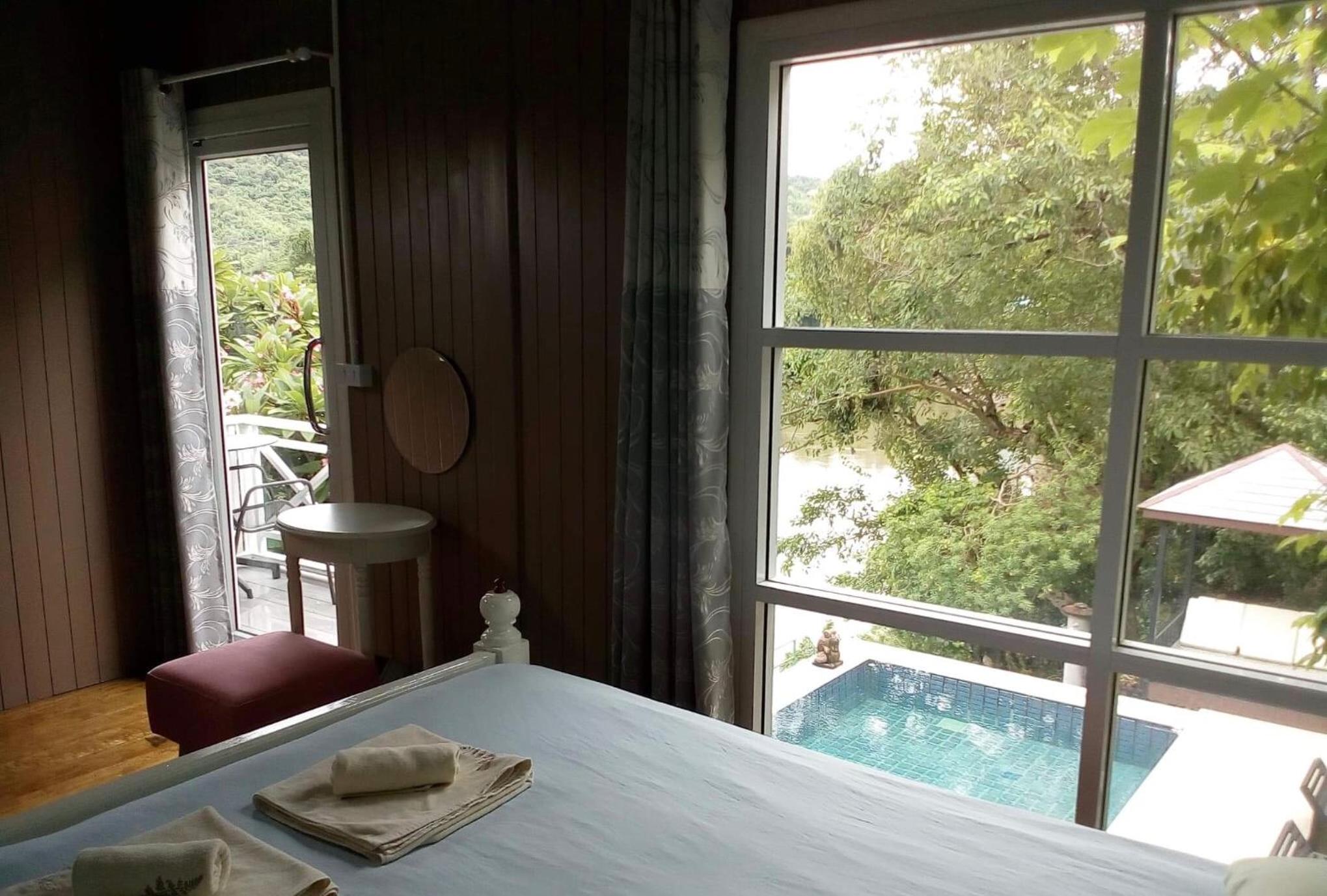 Bungalow - Water Front  - Photo 1