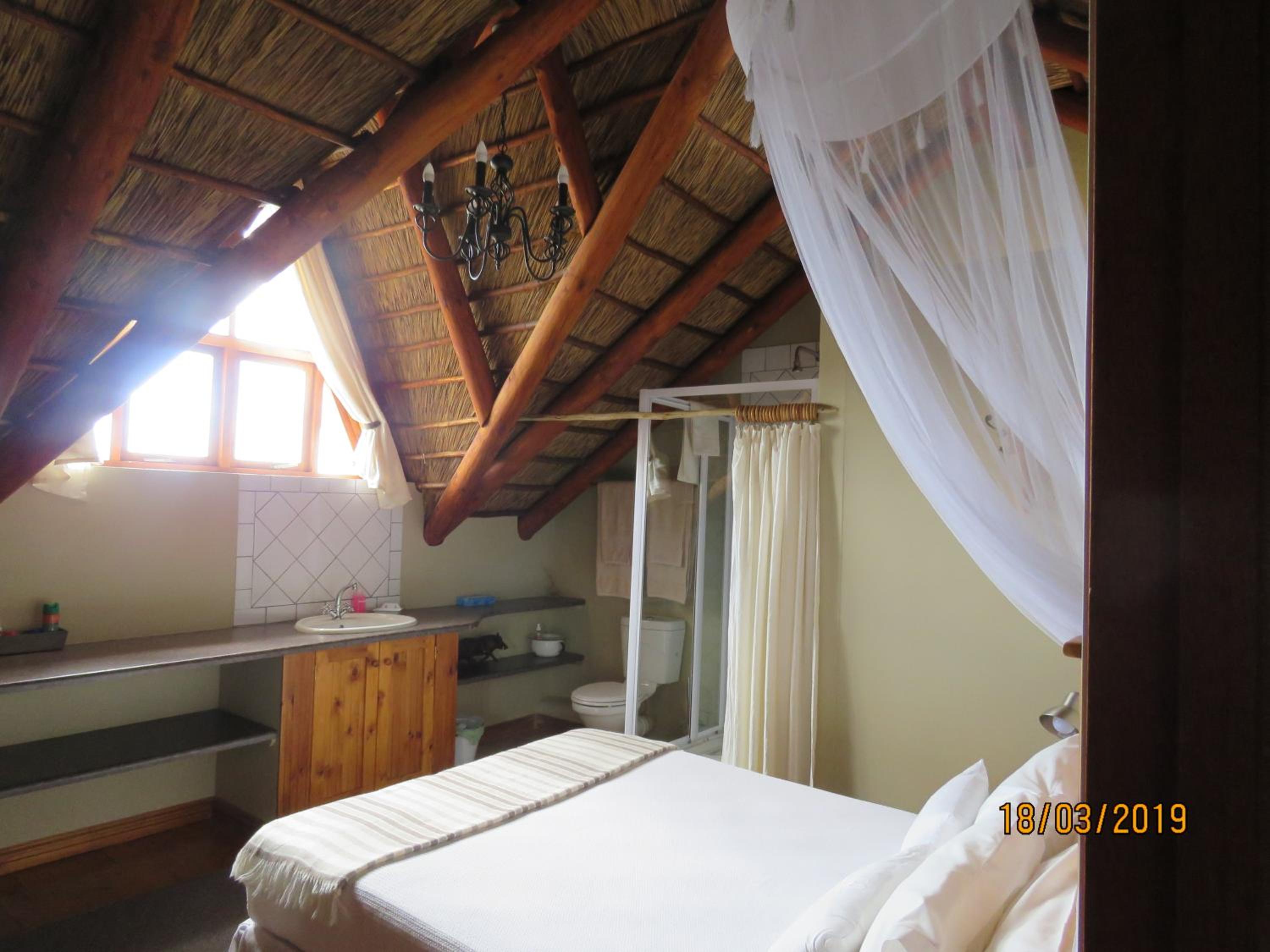 Two-Bedroom Apartment - Photo 9